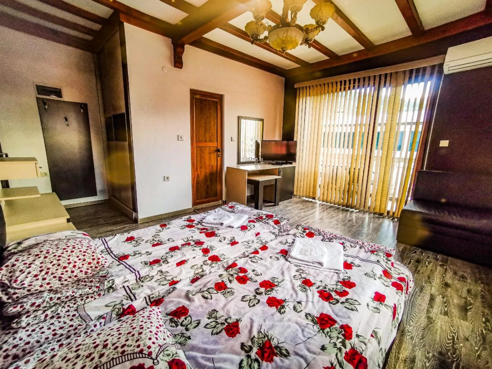 TV and multimedia, Bed in Hotel Alikante