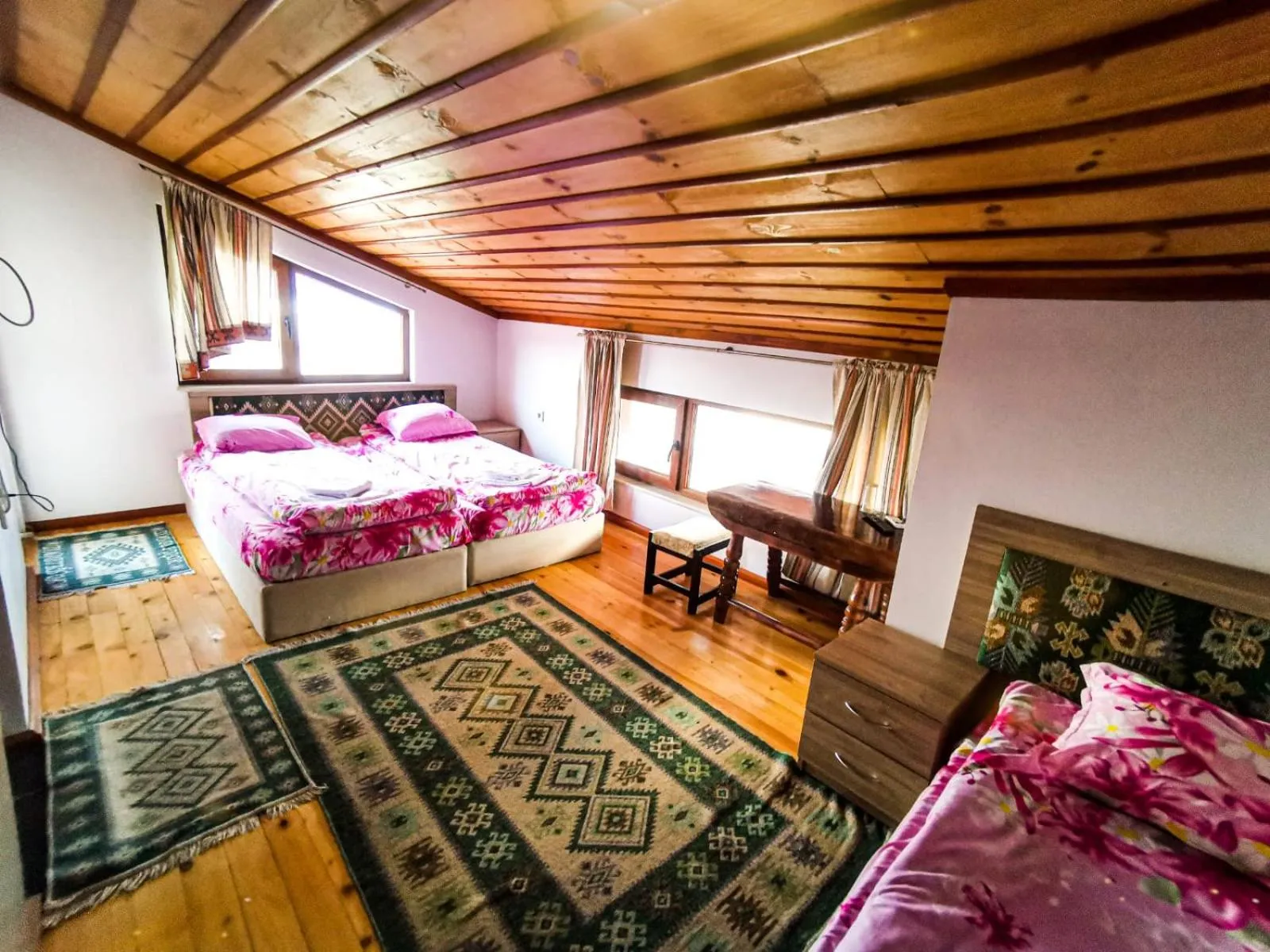 Photo of the whole room, Bed in Hotel Alikante