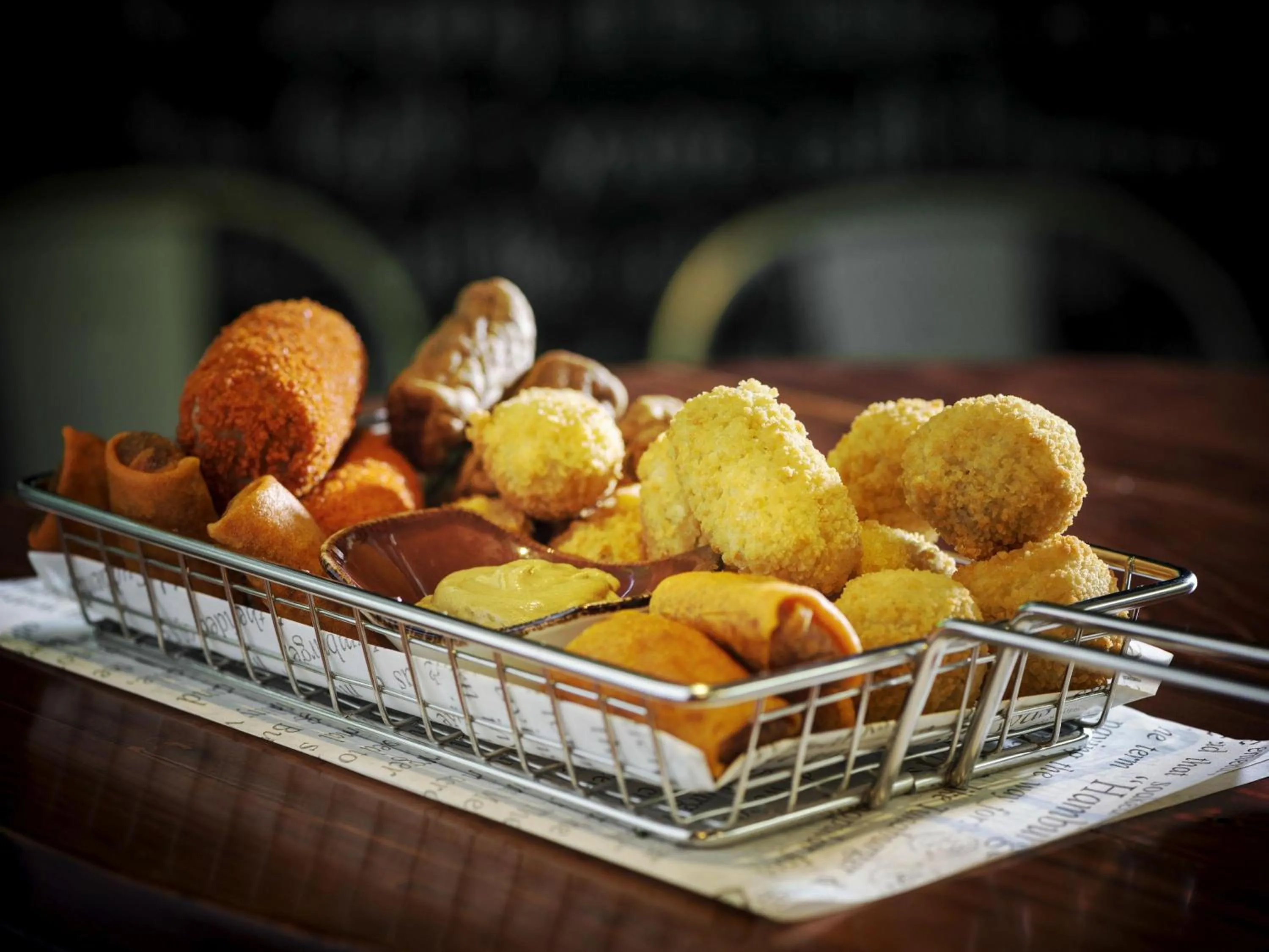 Lounge or bar in Sofitel Dubai Jumeirah Beach