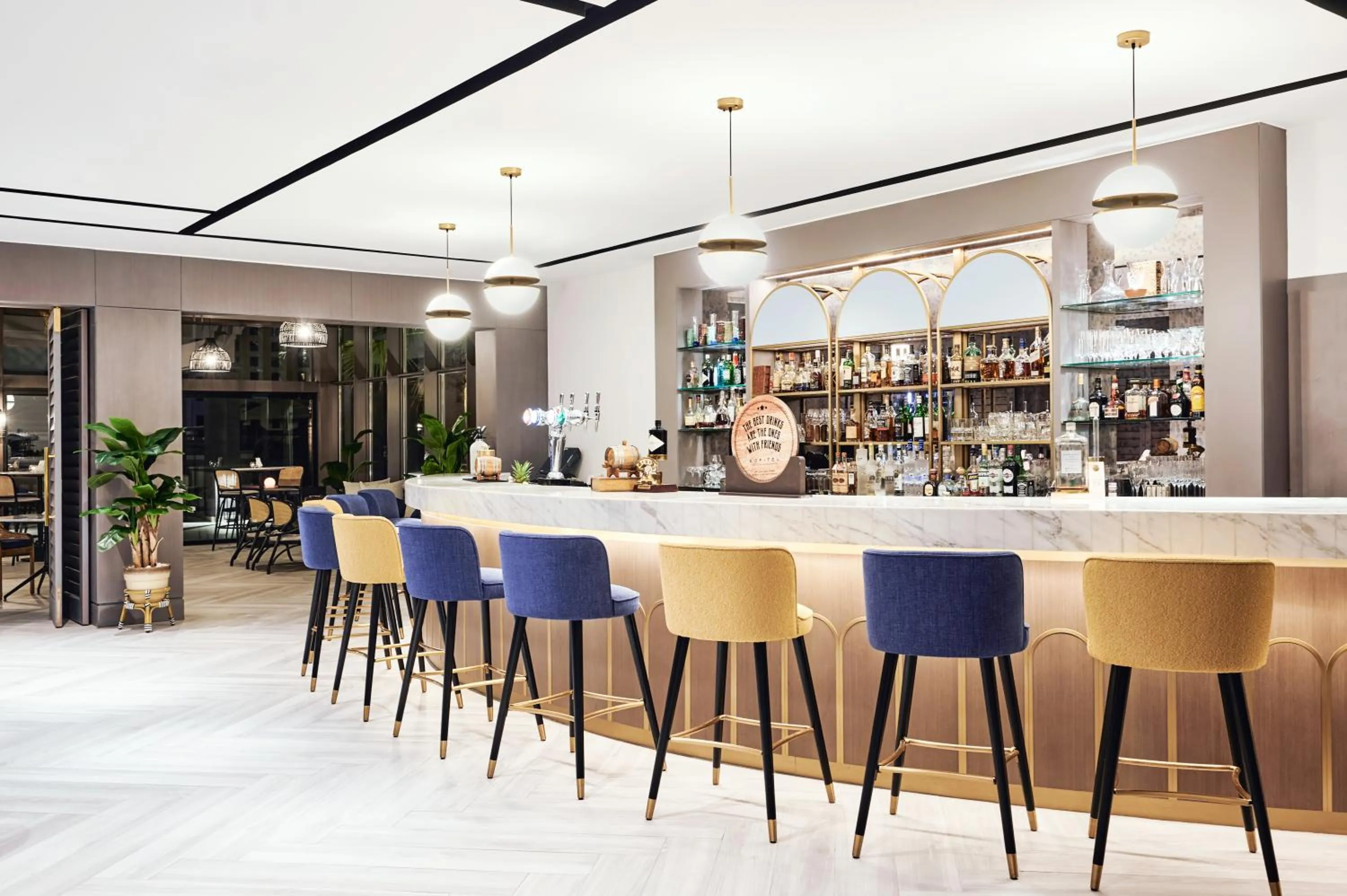 Lounge or bar in Sofitel Dubai Jumeirah Beach