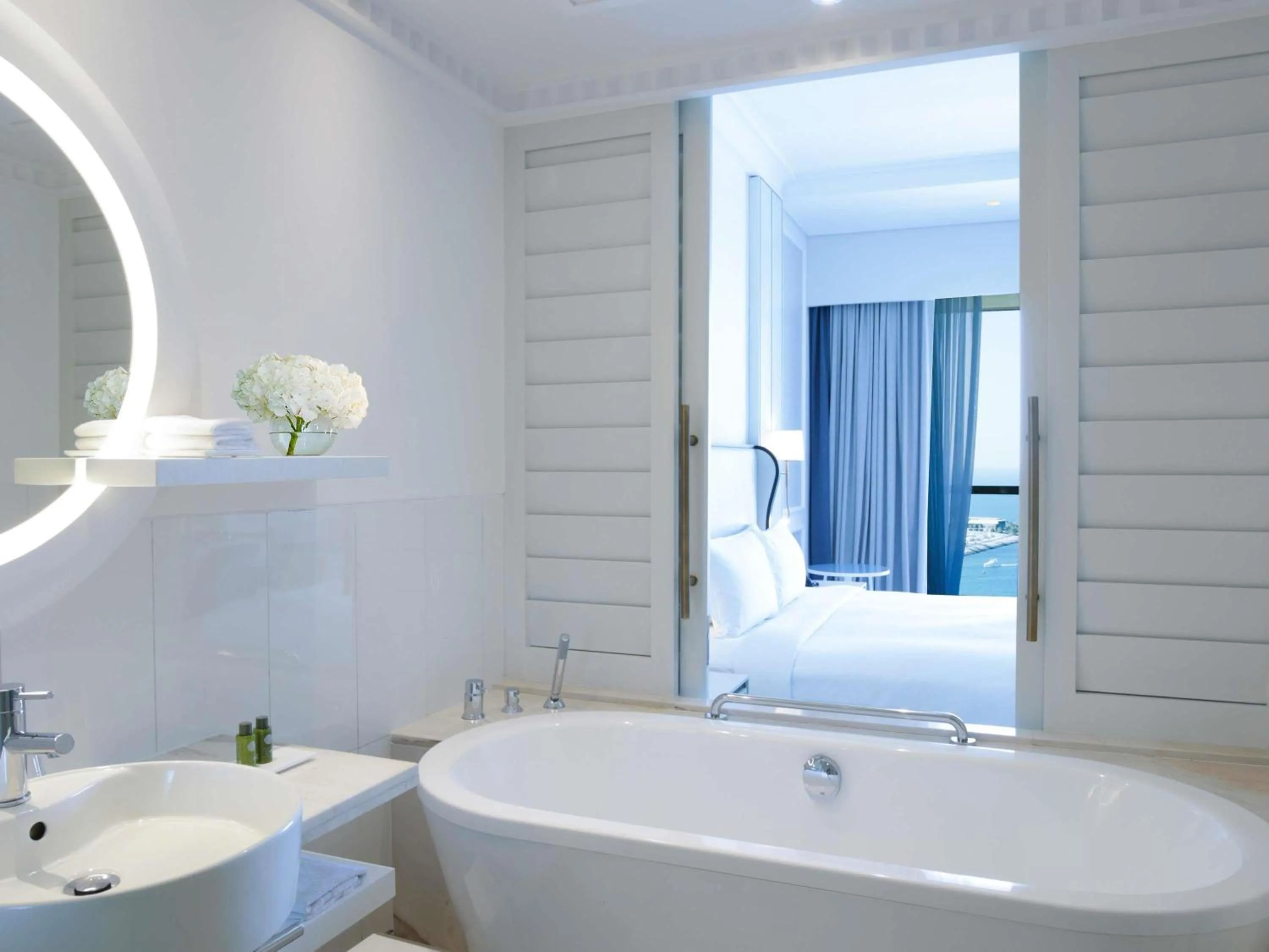 Bedroom, Bed in Sofitel Dubai Jumeirah Beach