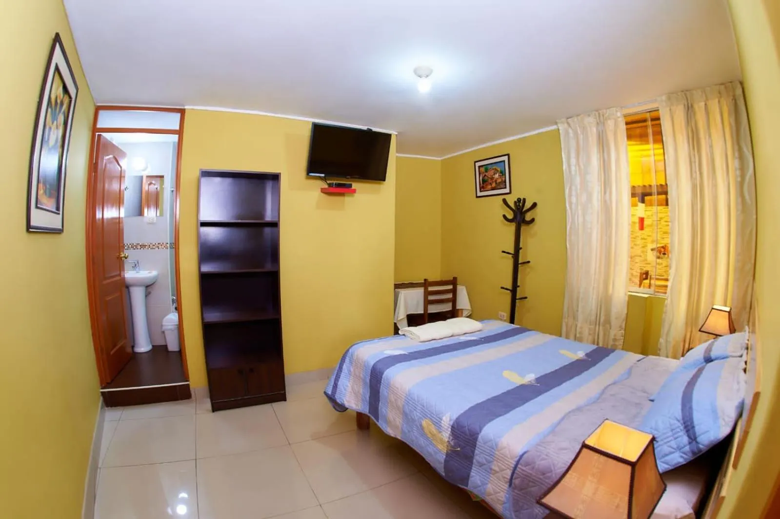 Bed in Marlon's House Arequipa