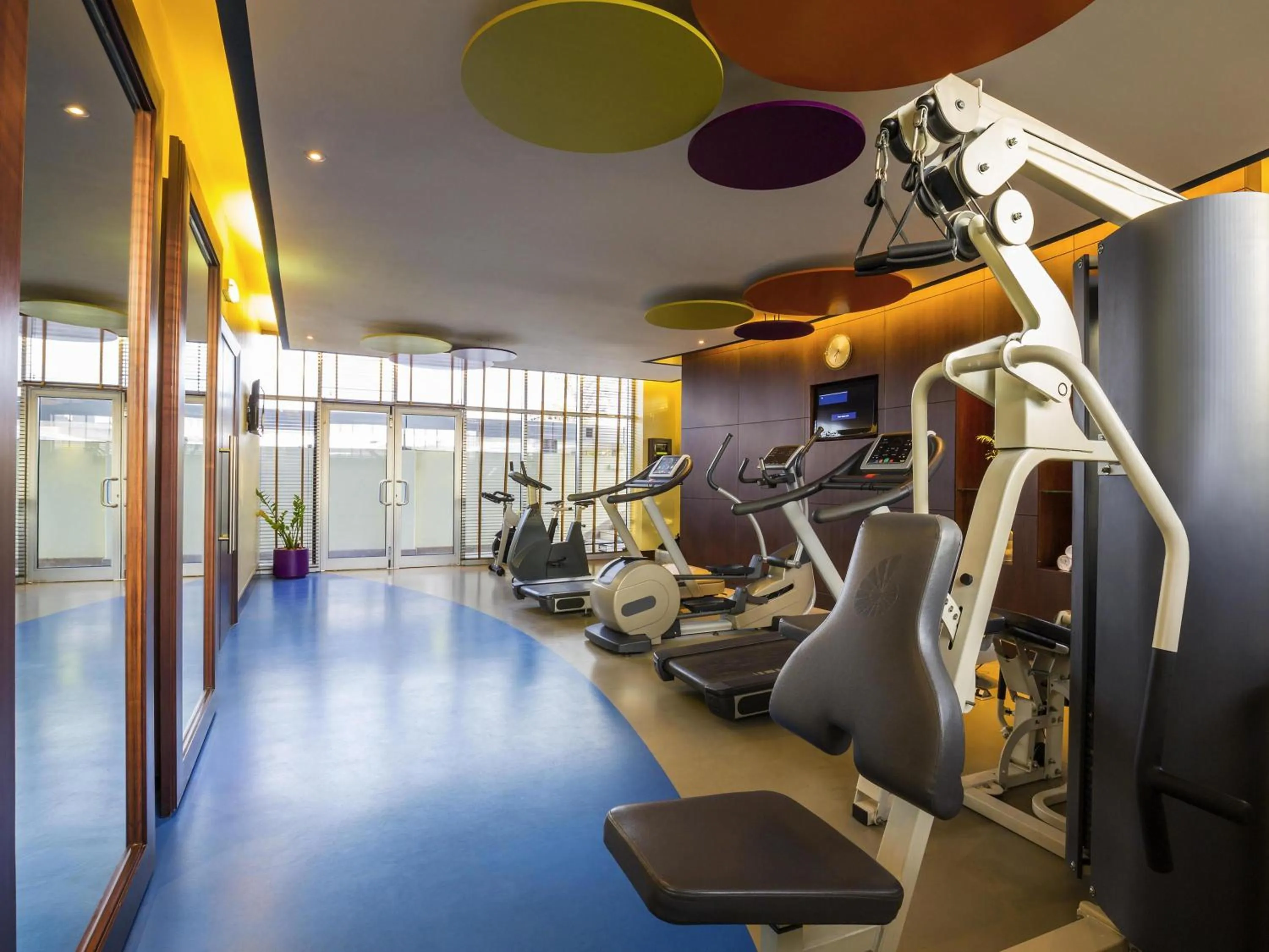 Fitness centre/facilities in Novotel Suites Mall Avenue Dubai