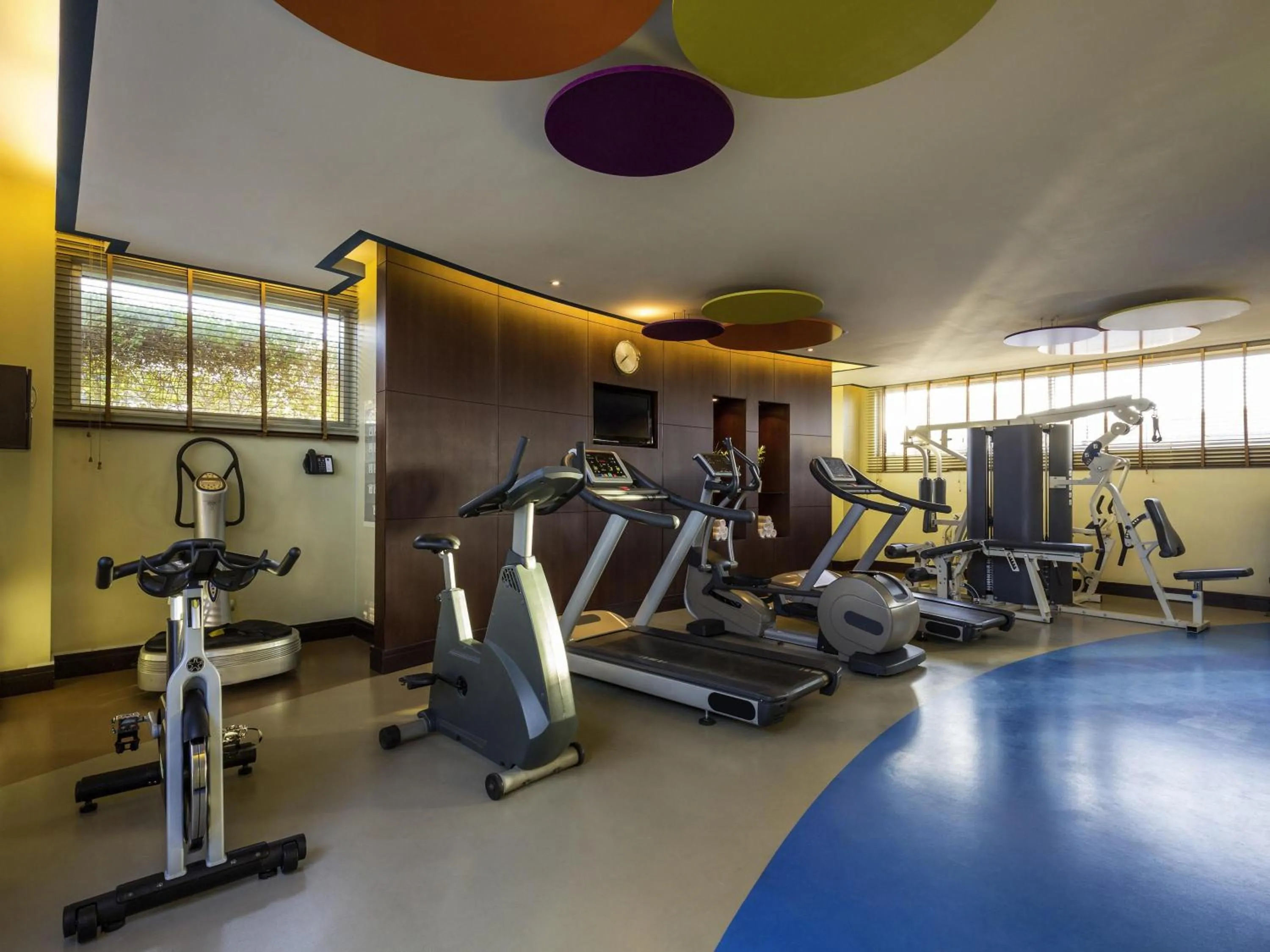 Fitness centre/facilities in Novotel Suites Mall Avenue Dubai