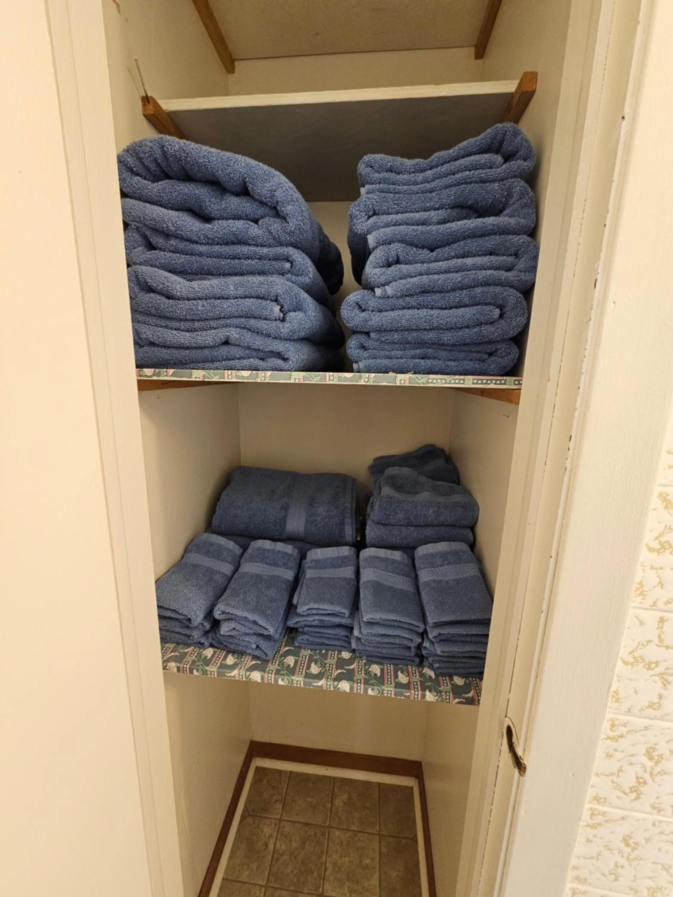 Bathroom in Fair Isle Motel & The Nest