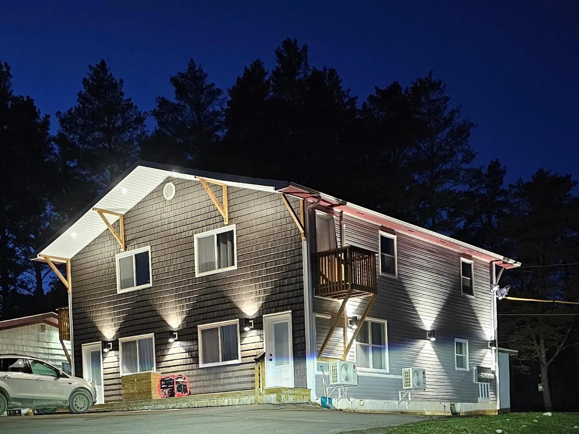 Property building in Fair Isle Motel & The Nest