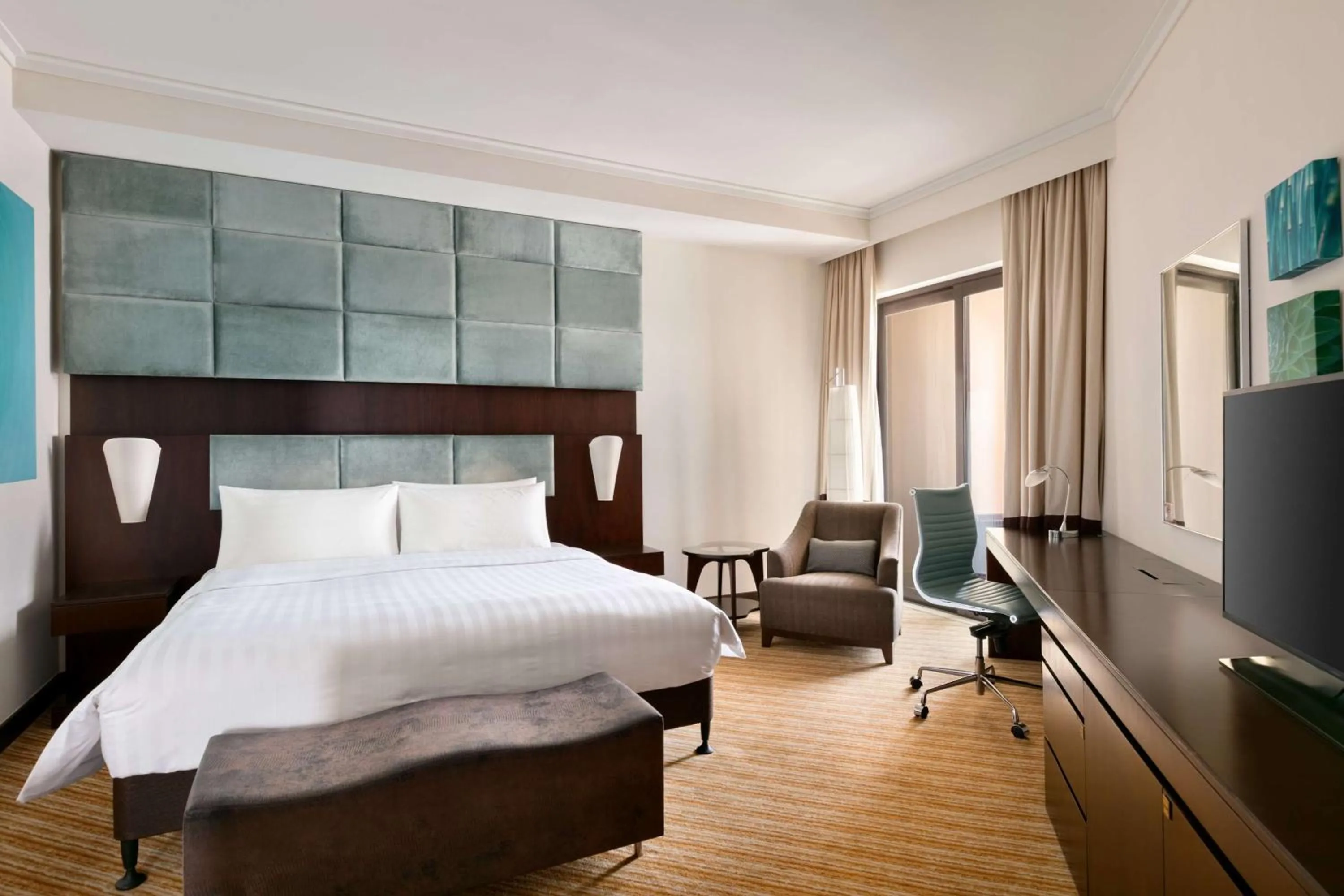 Photo of the whole room, Bed in Traders Hotel, Abu Dhabi