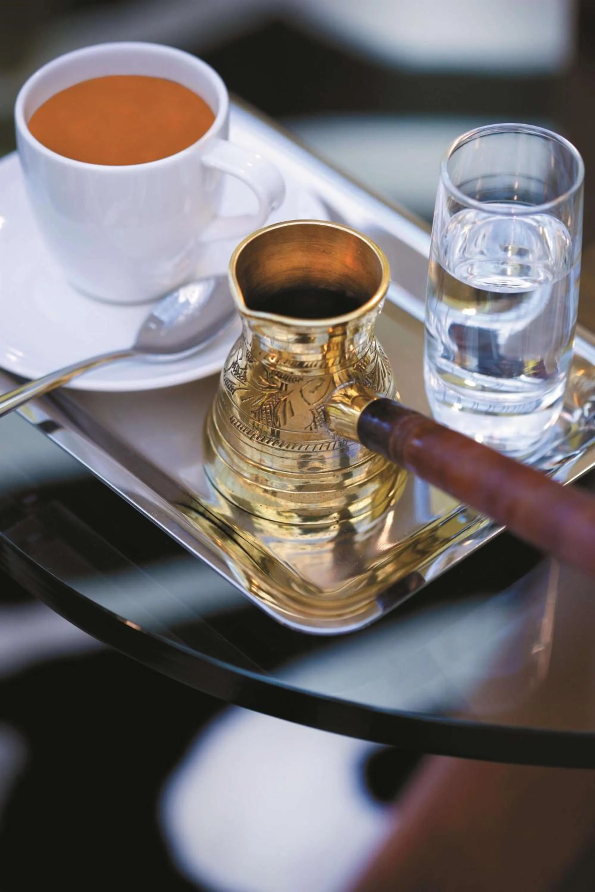 Lounge or bar in Traders Hotel, Abu Dhabi