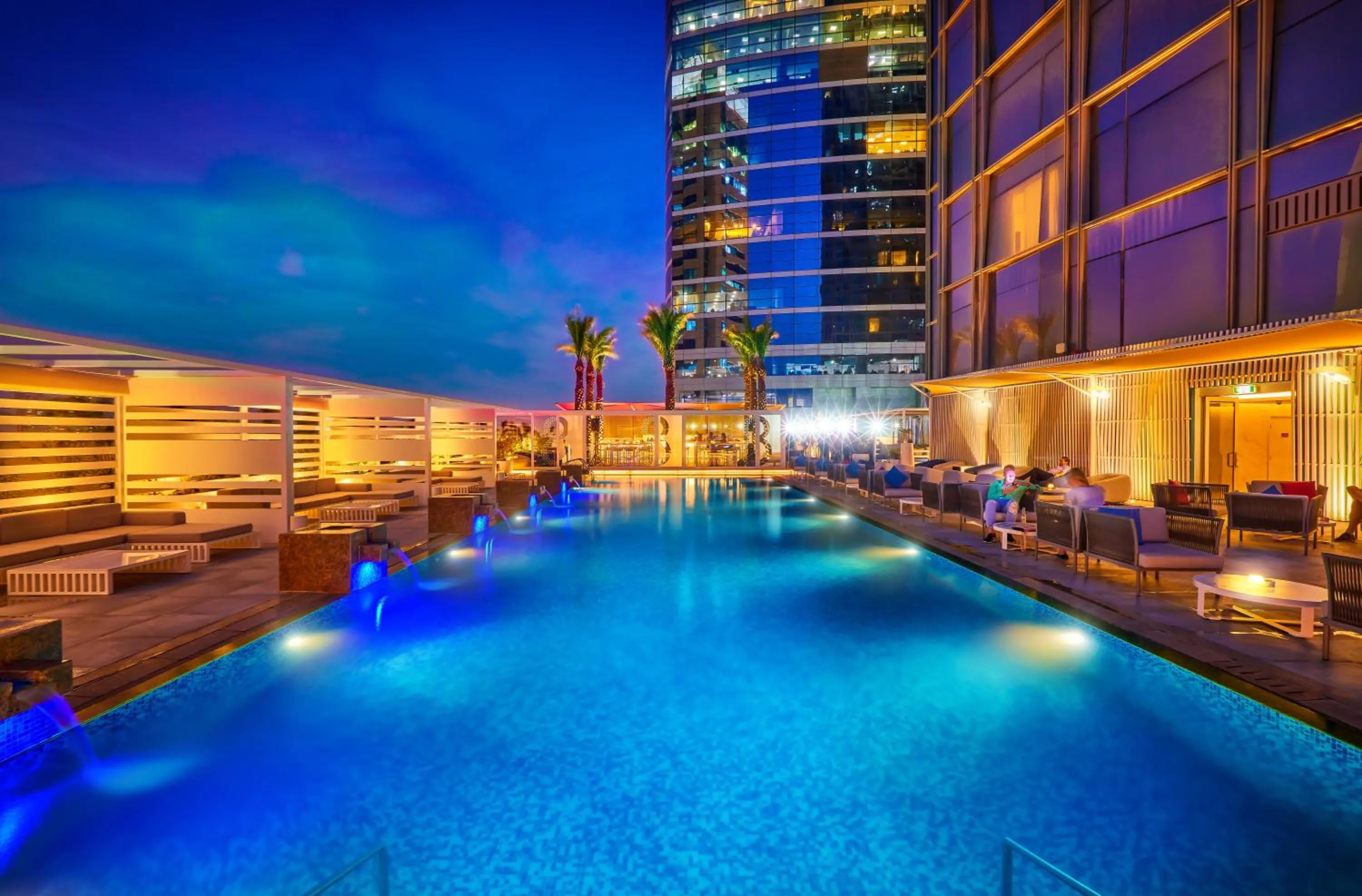 Restaurant/places to eat in Media One Hotel