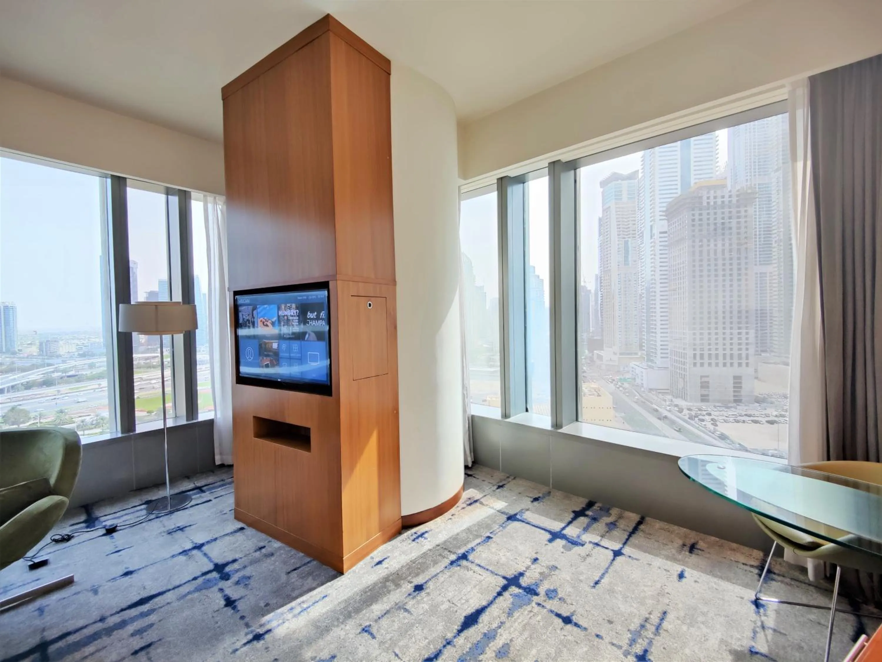 Living room, Bed in Media One Hotel