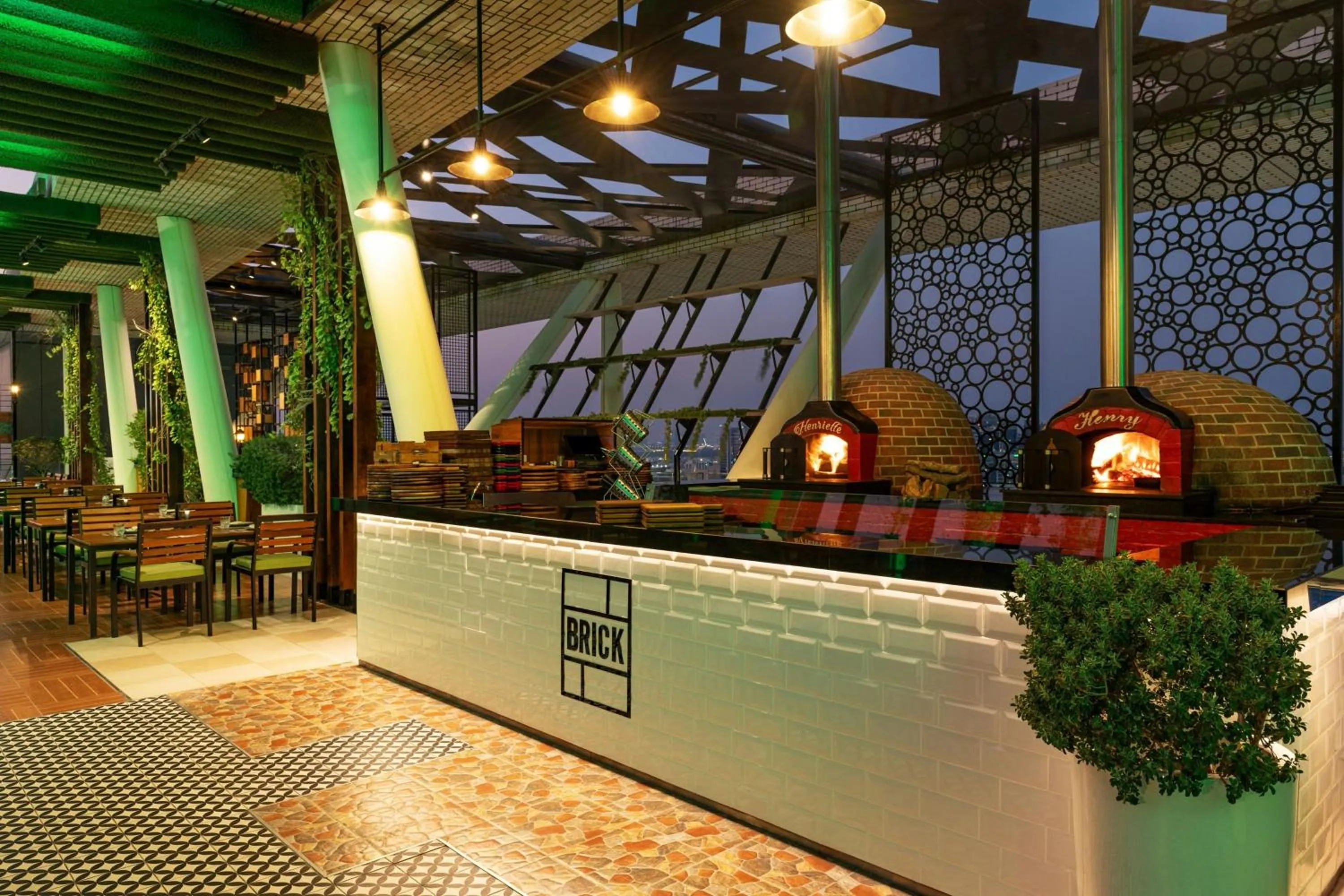 Restaurant/places to eat in Aloft Abu Dhabi