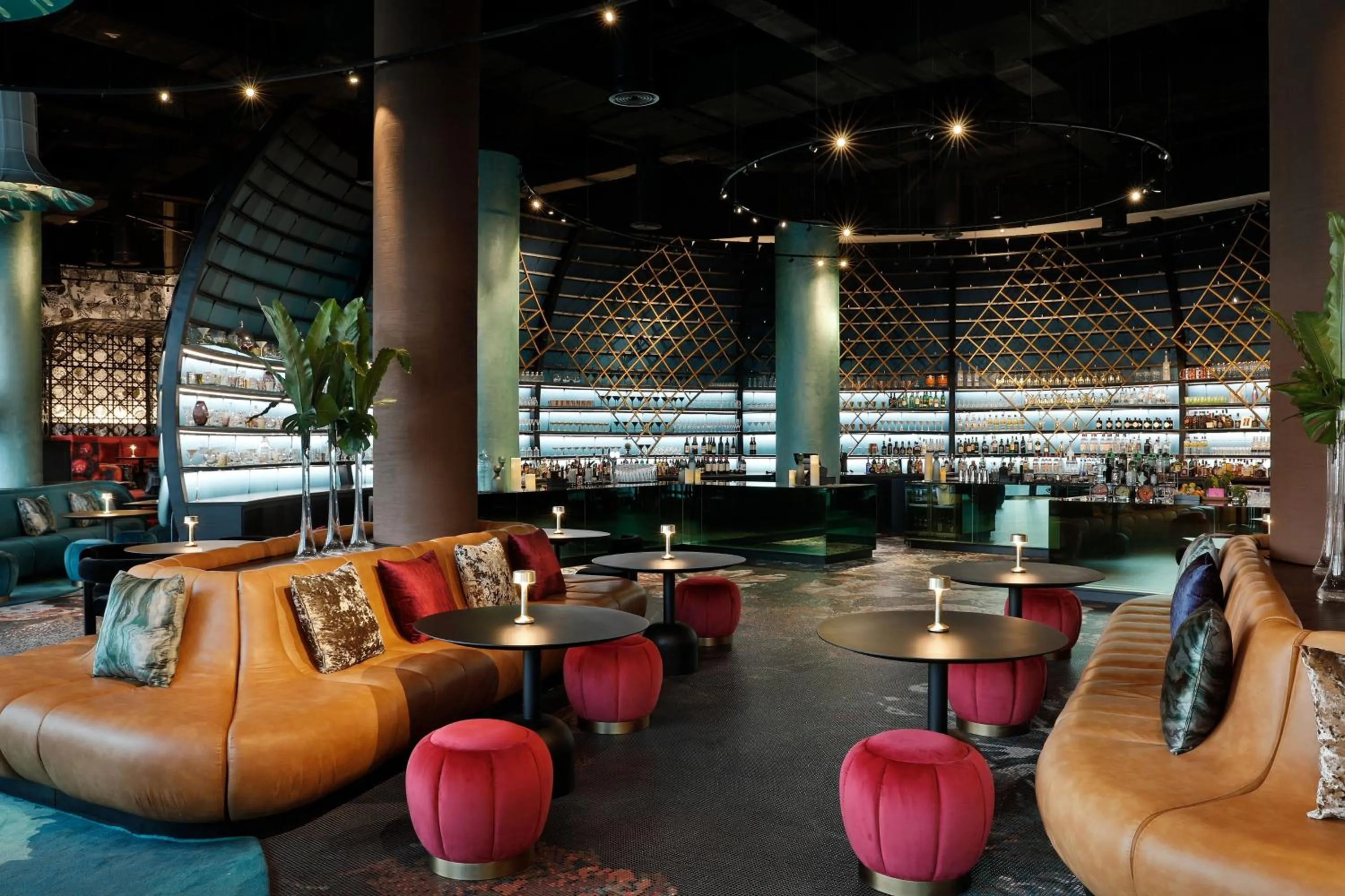 Lounge or bar in W Abu Dhabi - Yas Island