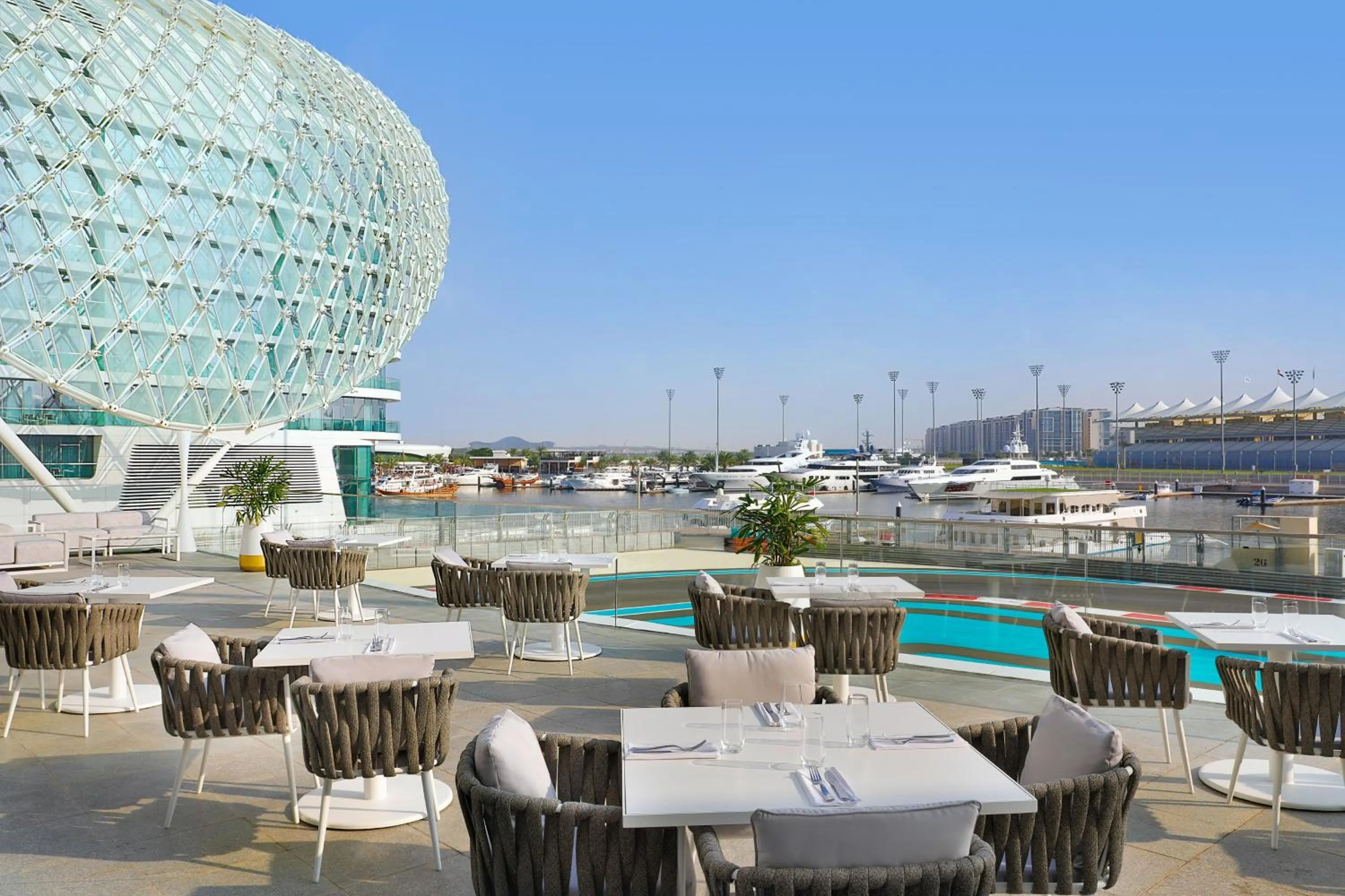 Restaurant/places to eat in W Abu Dhabi - Yas Island