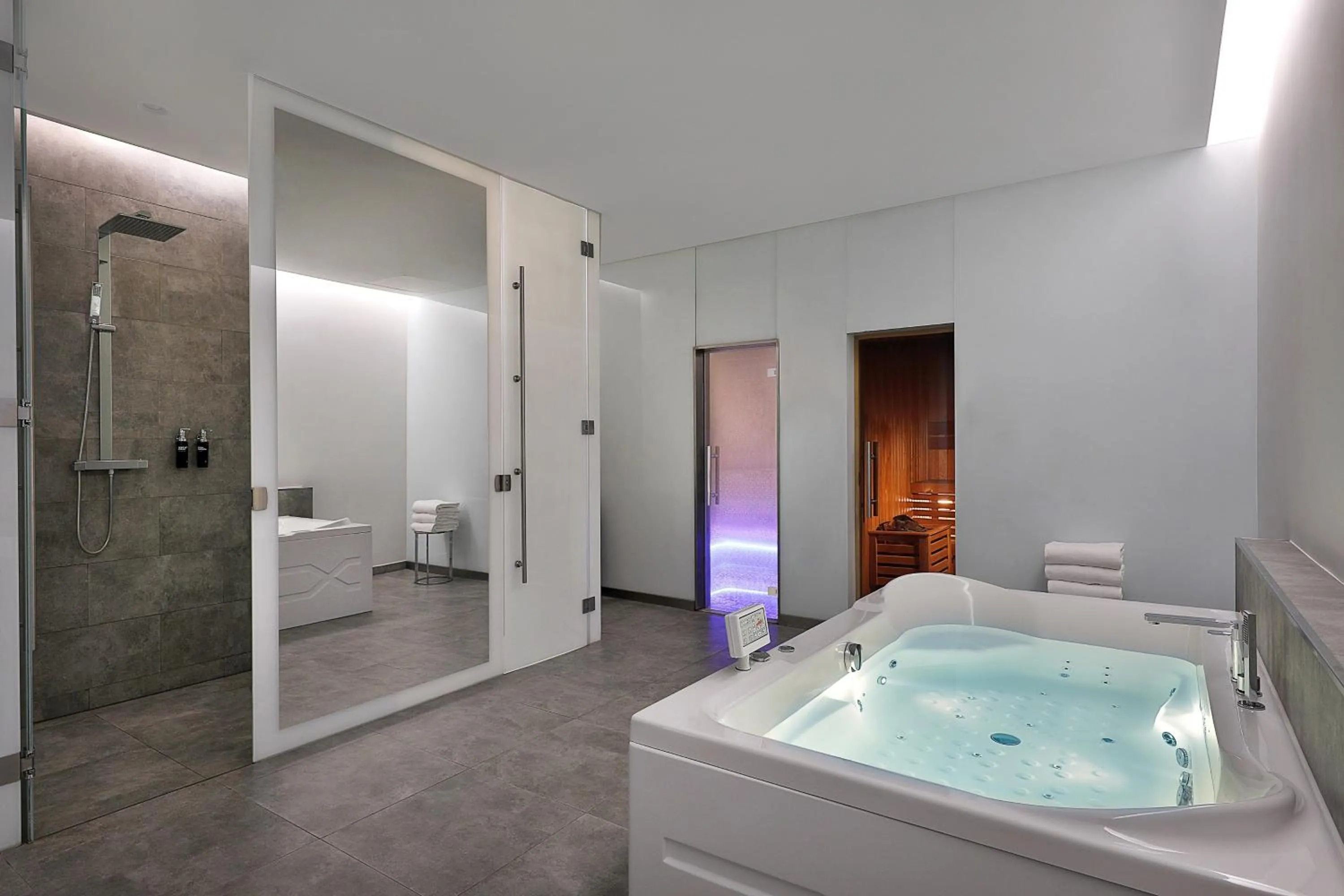 Fitness centre/facilities in W Abu Dhabi - Yas Island