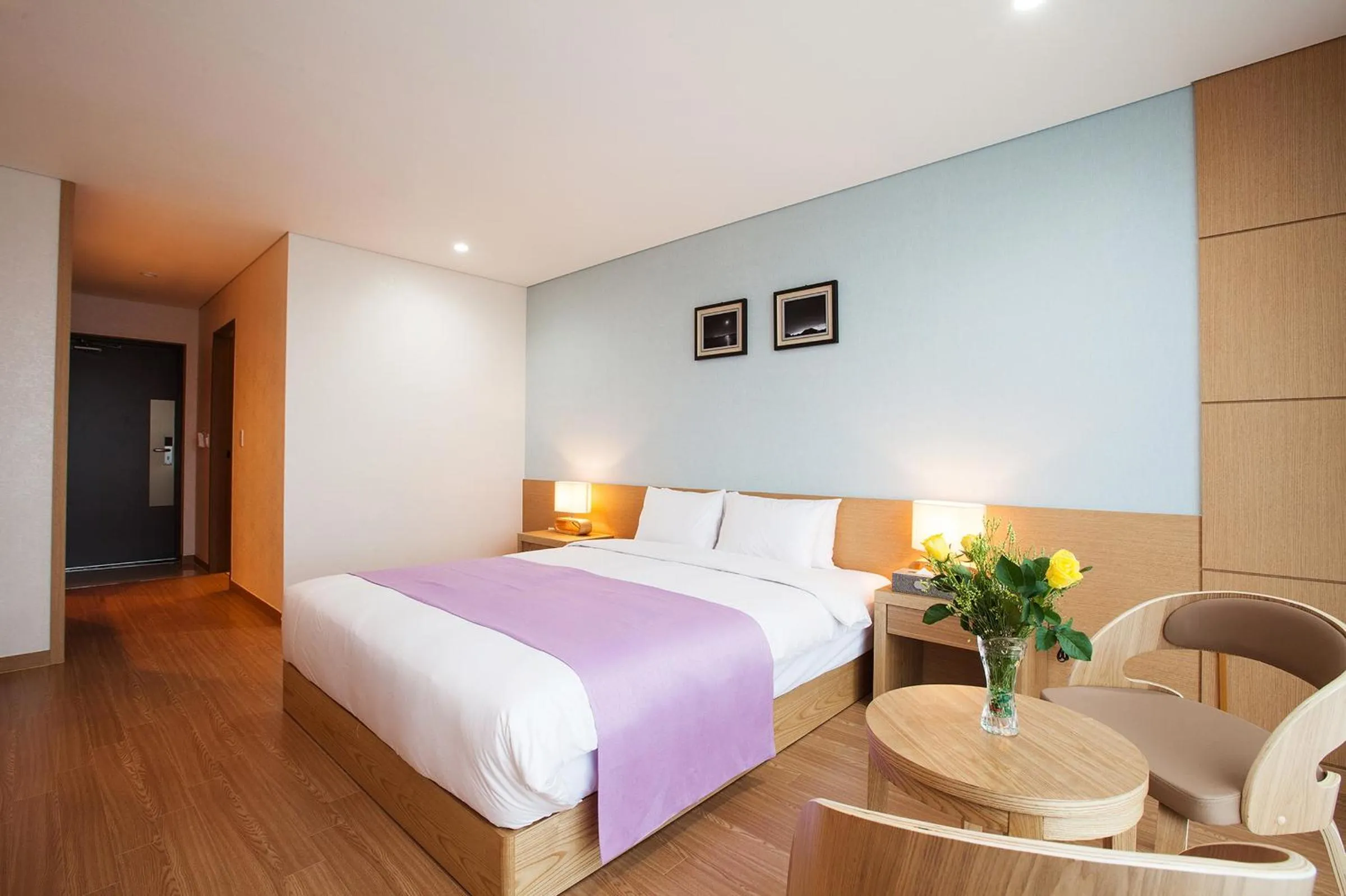 Bedroom, Bed in YOUUS Hotel