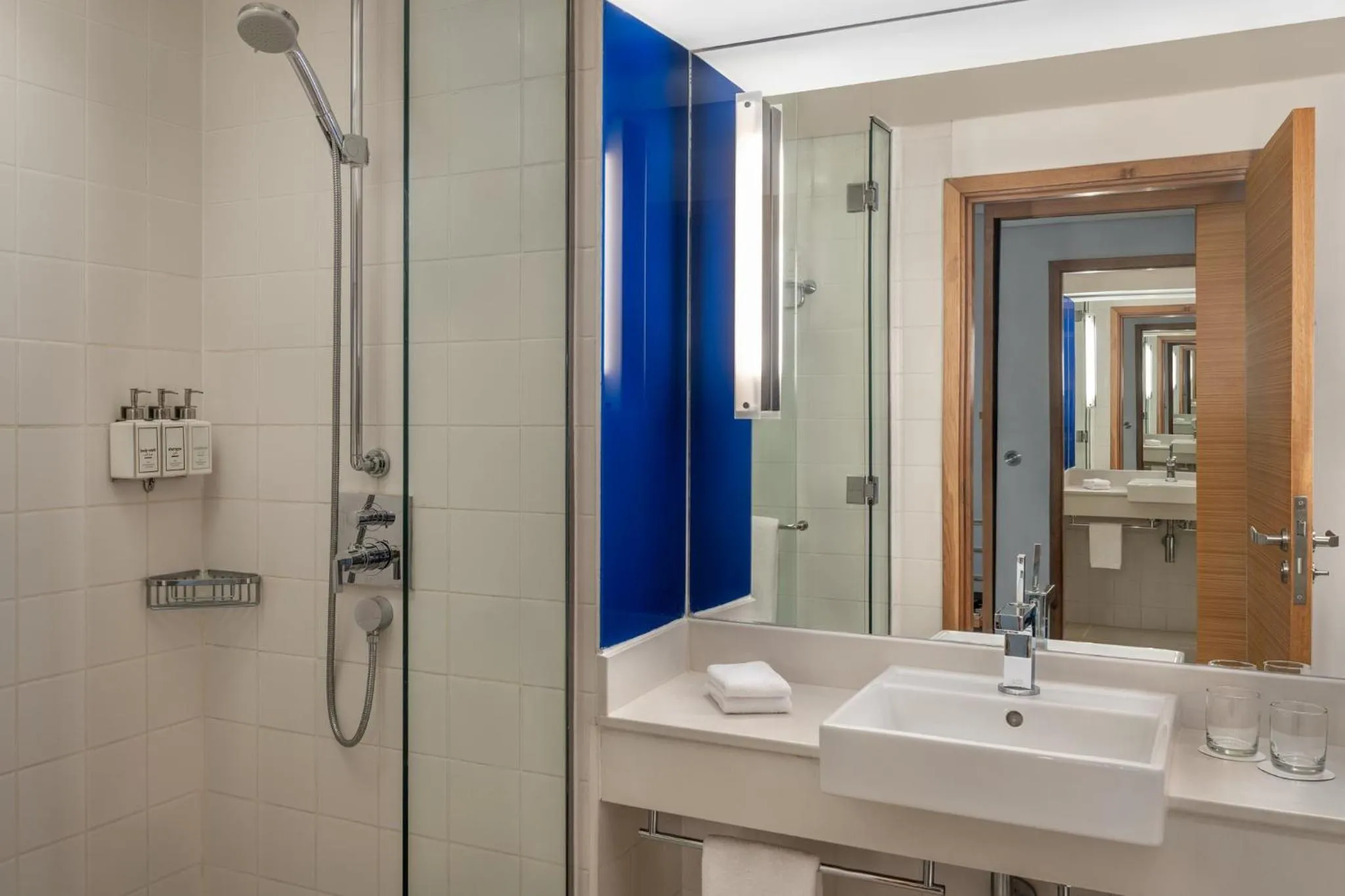 Photo of the whole room in Yas Plaza Bay by IHG