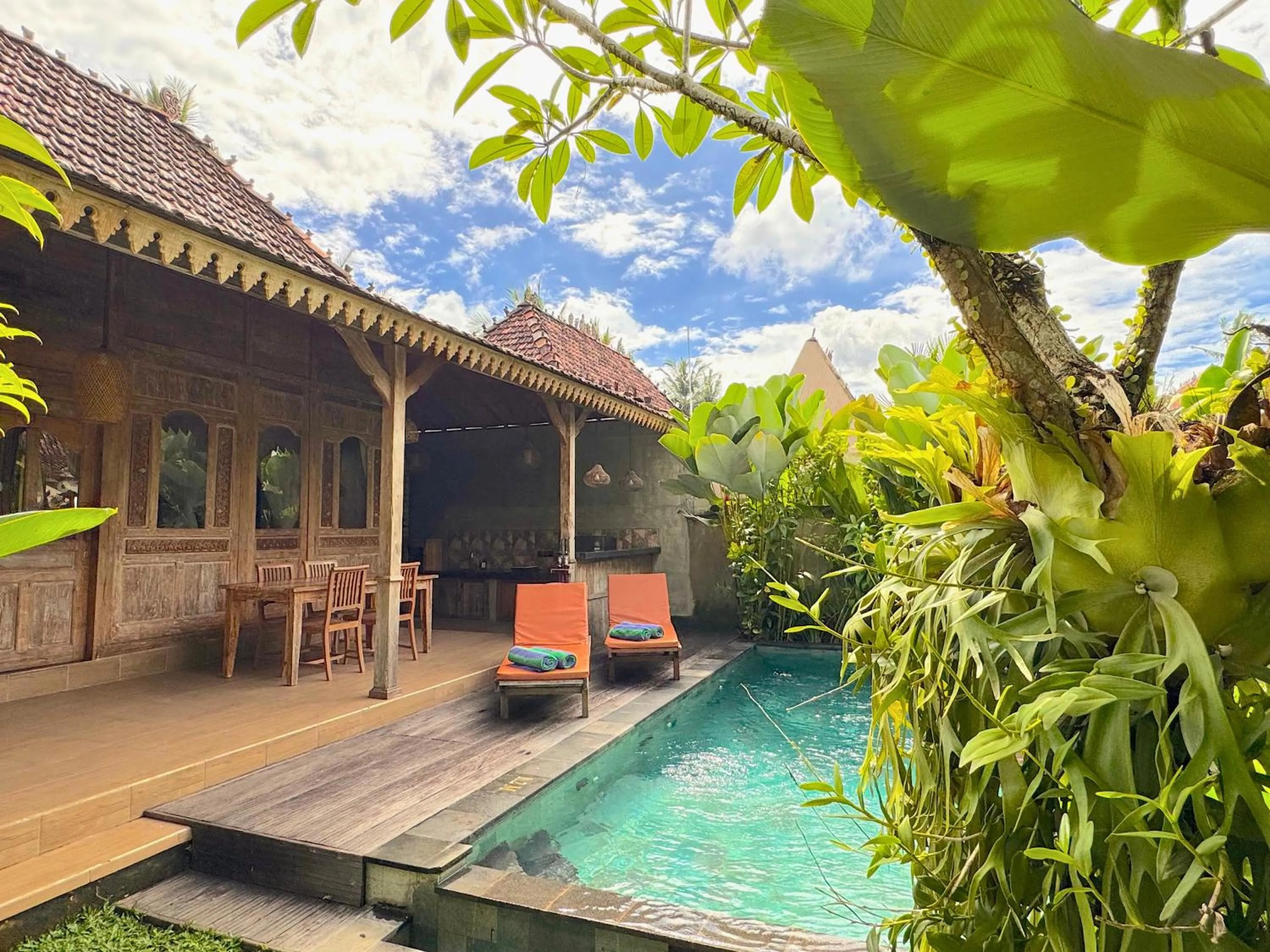 Swimming pool in Royal Casa Ganesha
