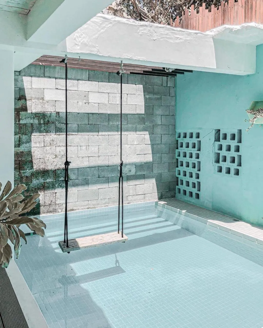 Swimming pool in Villa Windingland