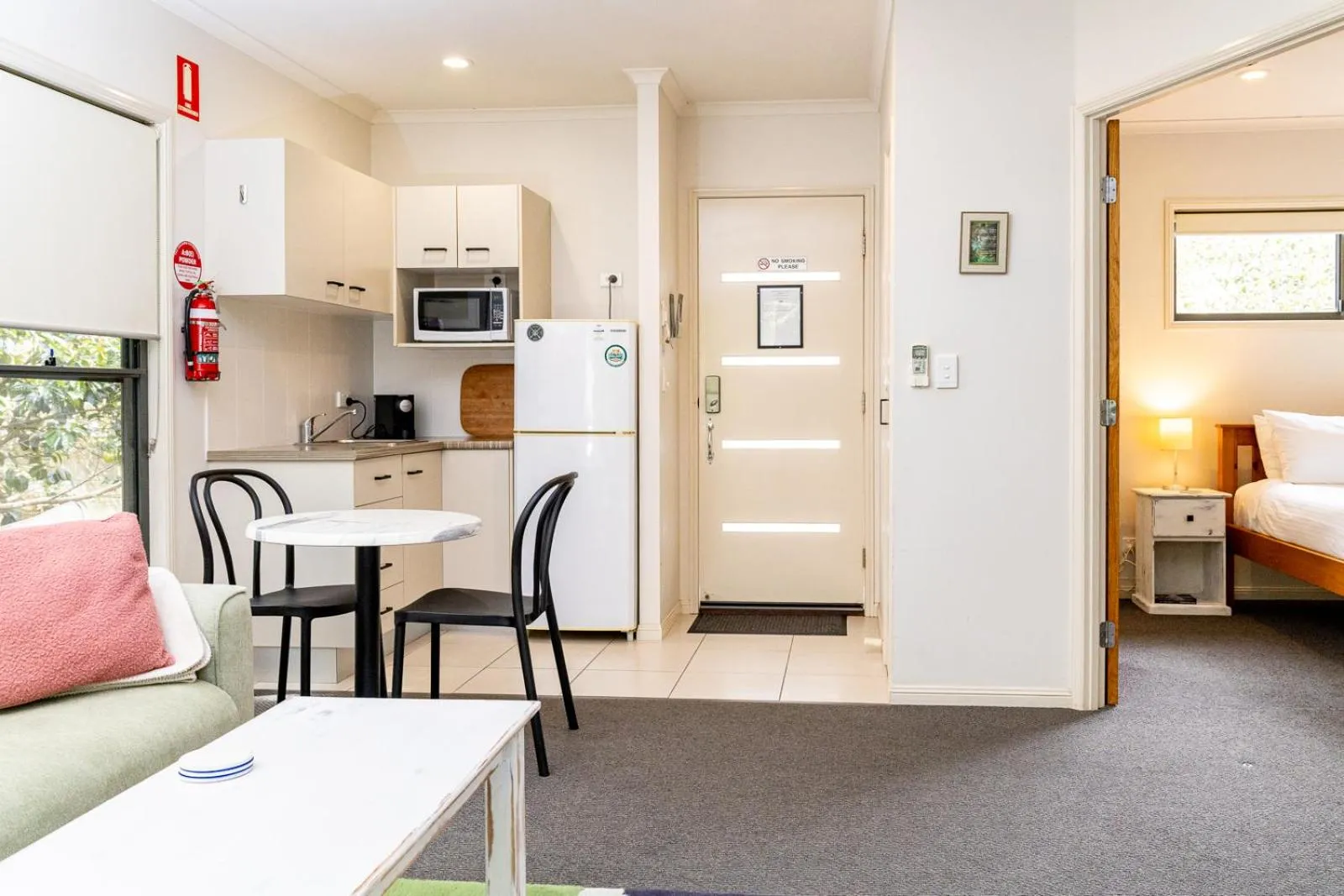 Kitchen or kitchenette, Bed in Tranquil Getaways On Obi Maleny