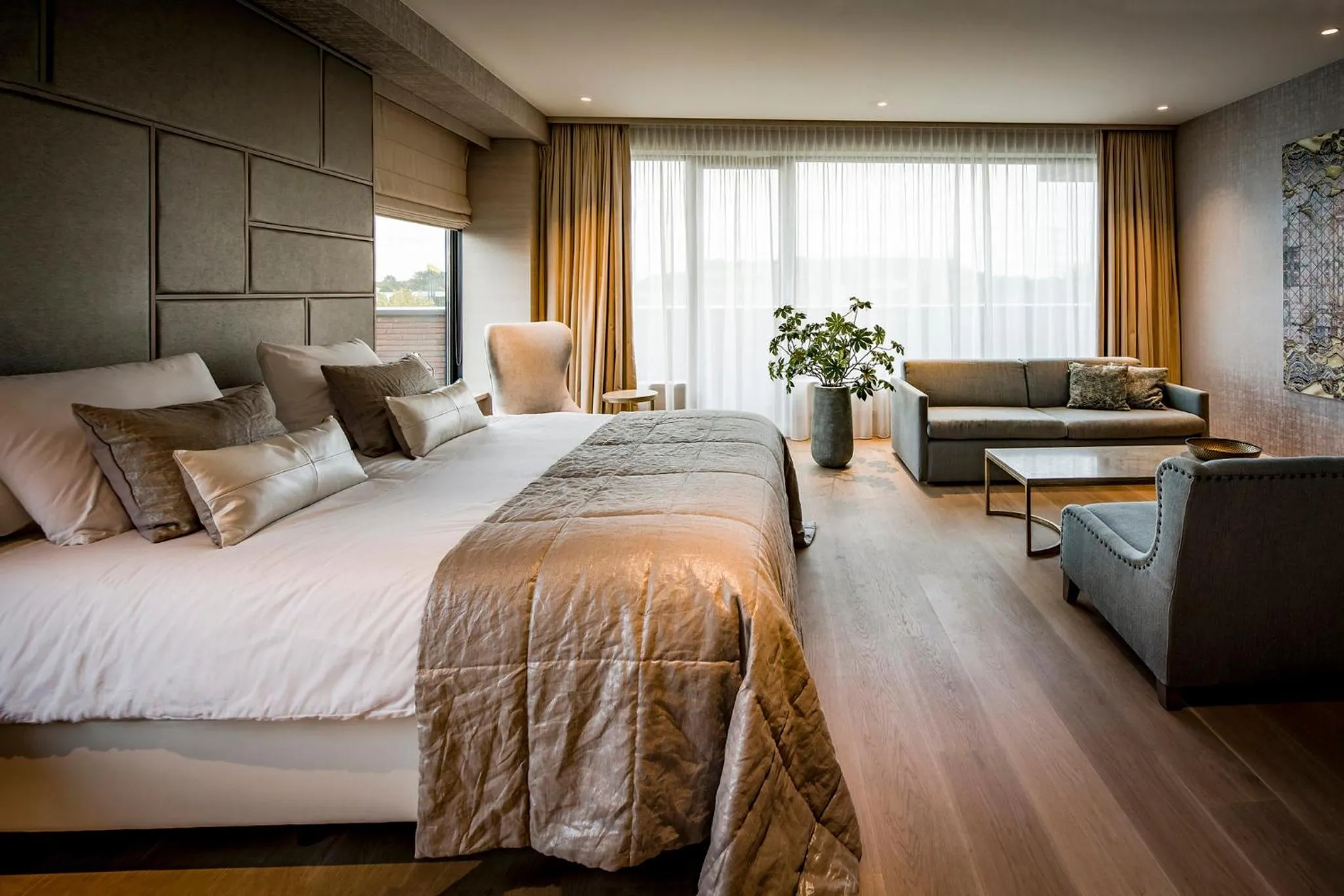 Photo of the whole room, Bed in Van der Valk Hotel Enschede