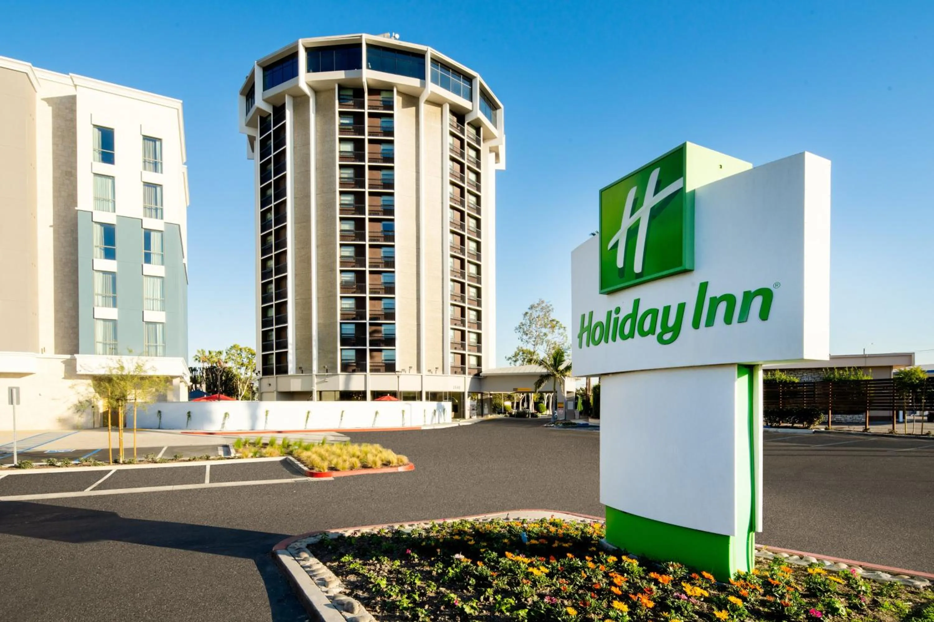 Property building in Holiday Inn Long Beach - Airport by IHG