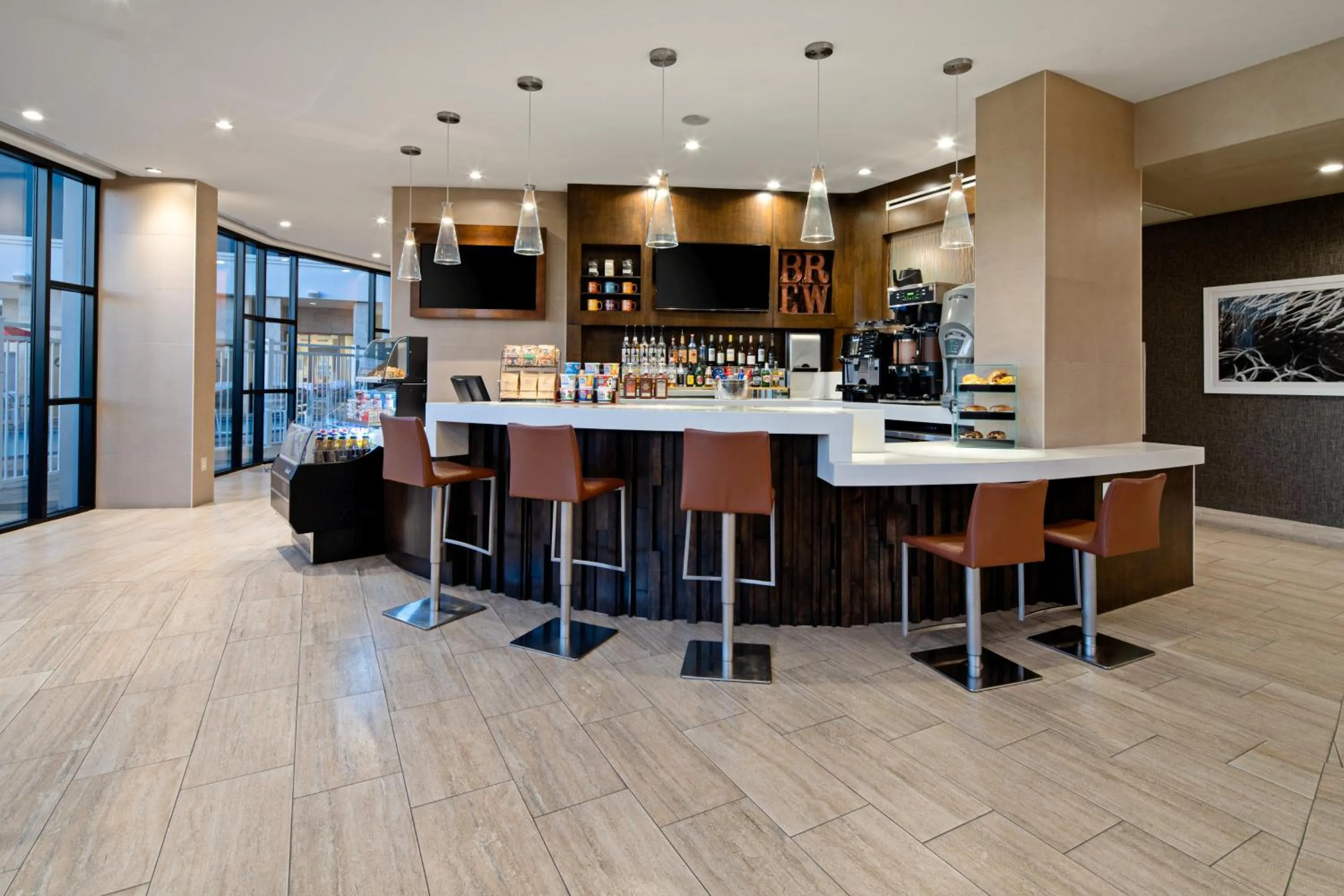 Coffee/tea facilities in Holiday Inn Long Beach - Airport by IHG