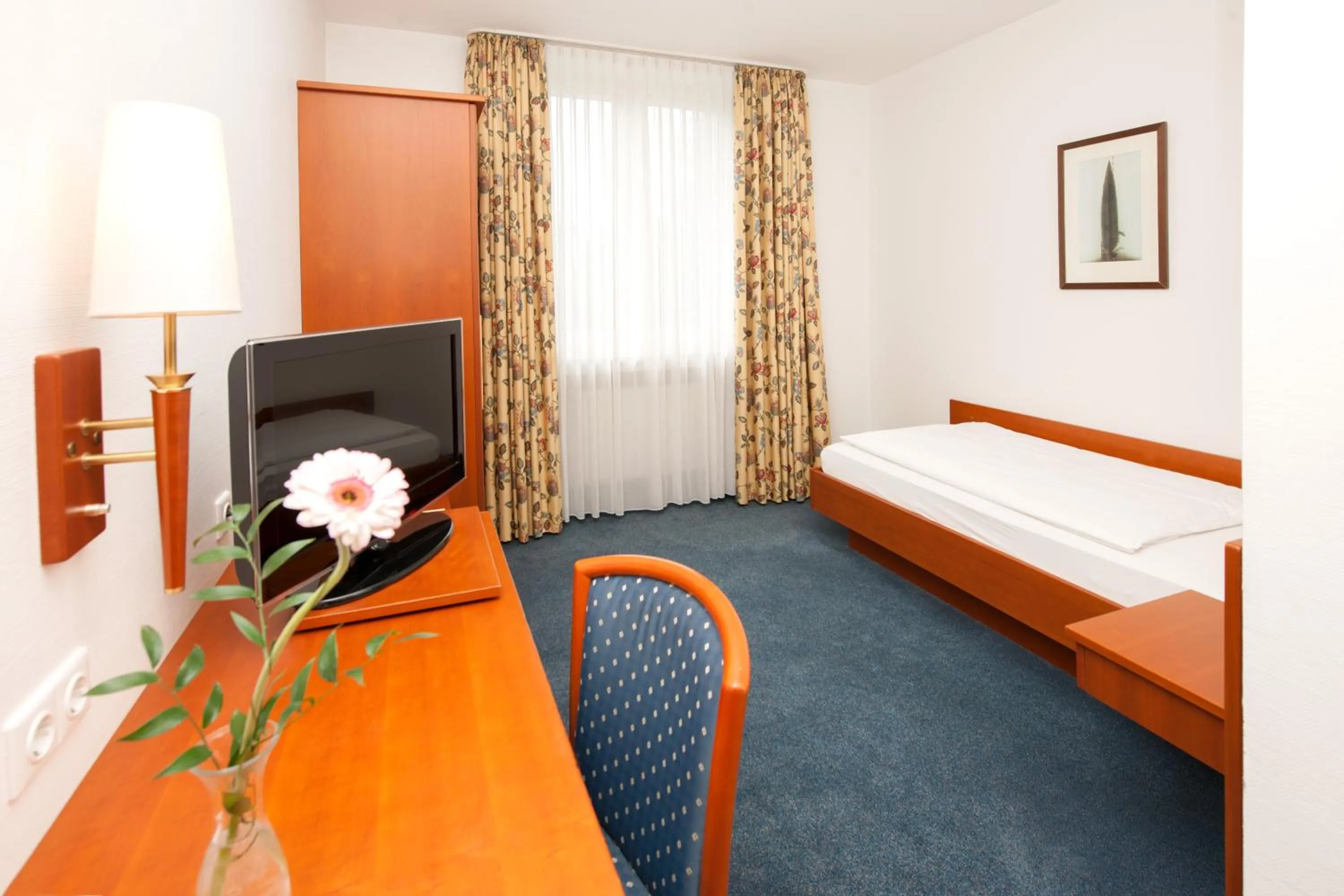 Photo of the whole room, Bed in Hotel Schützenburg