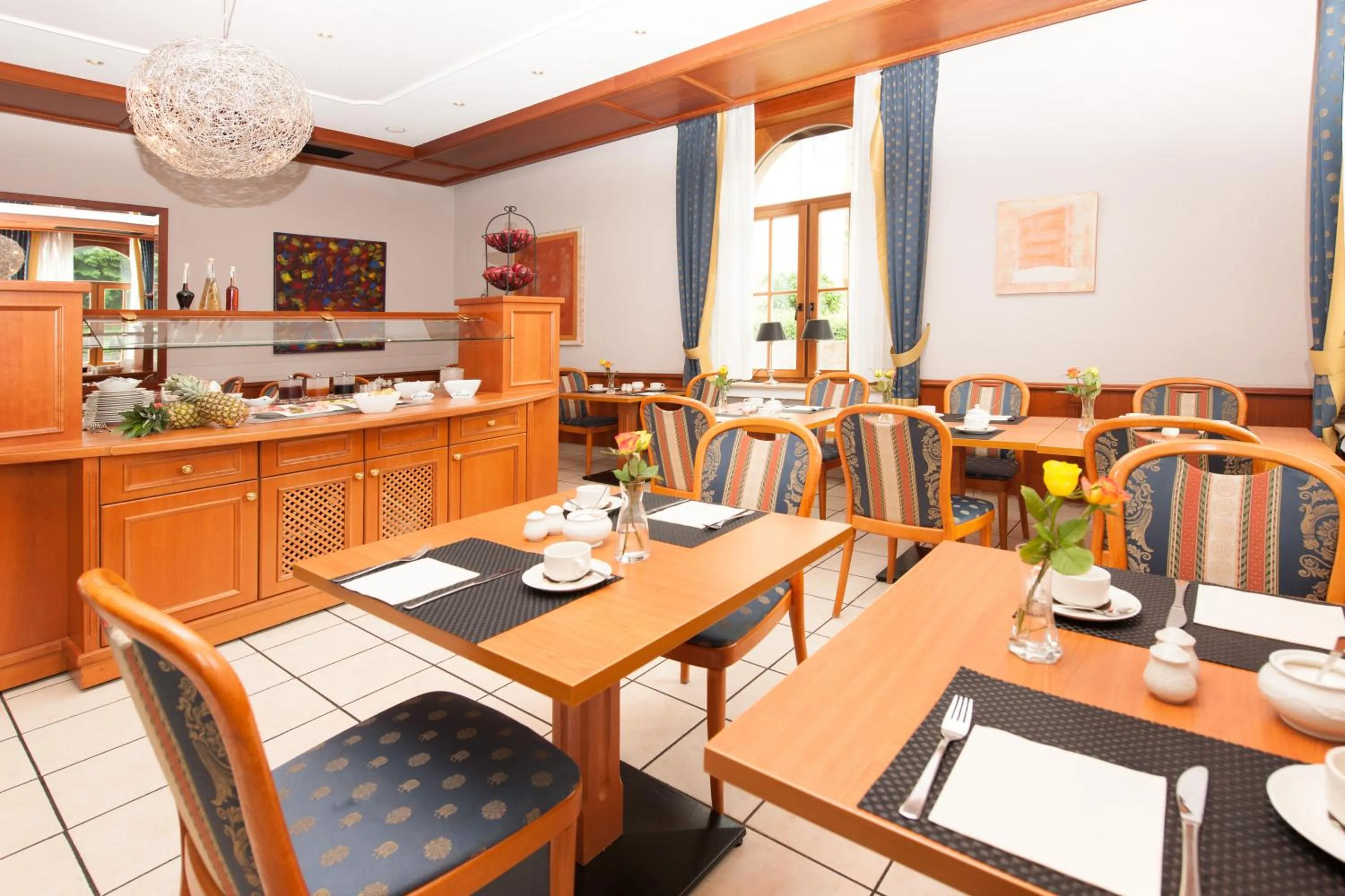 Restaurant/places to eat in Hotel Schützenburg