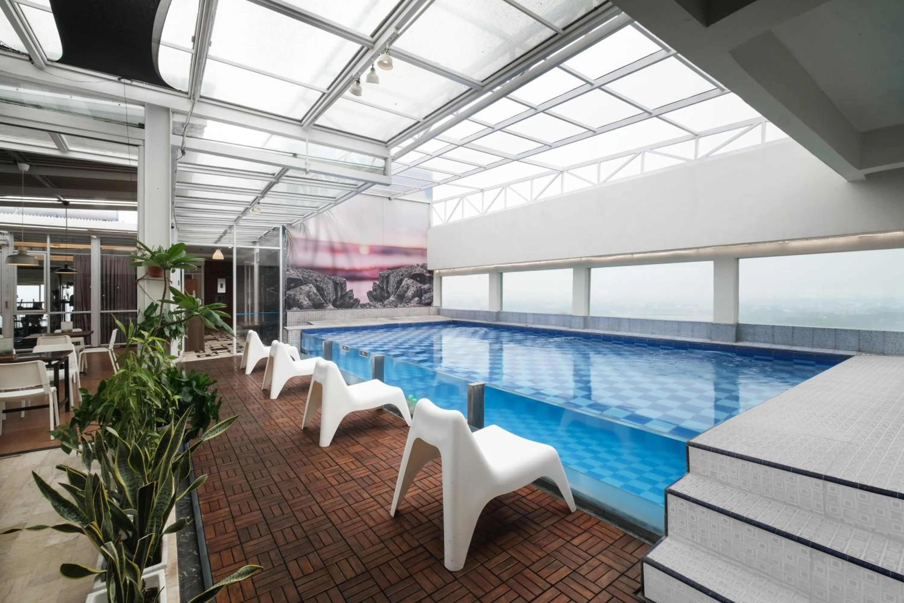 Swimming pool in Grand Tebu Hotel