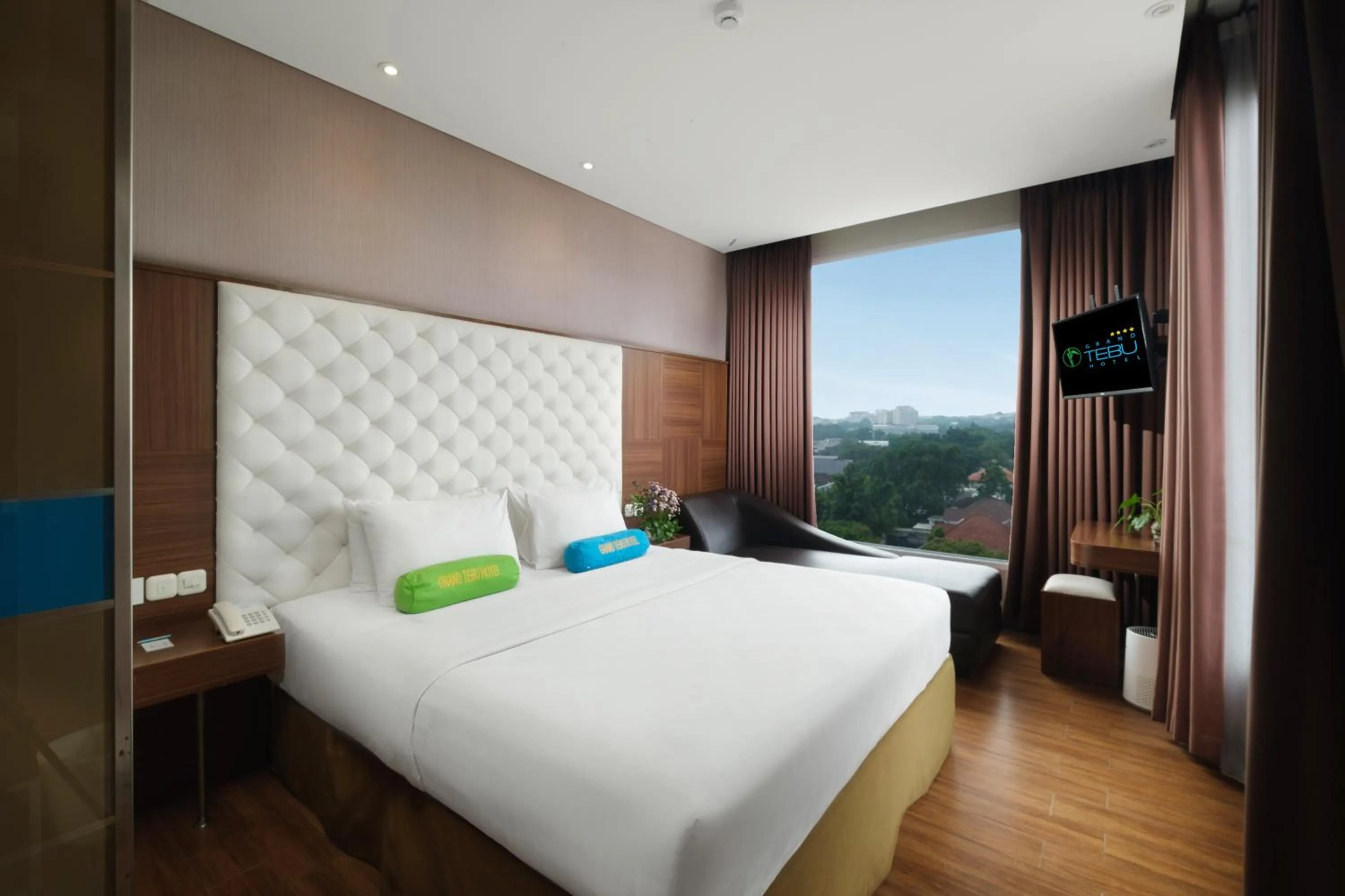 Bedroom, Bed in Grand Tebu Hotel