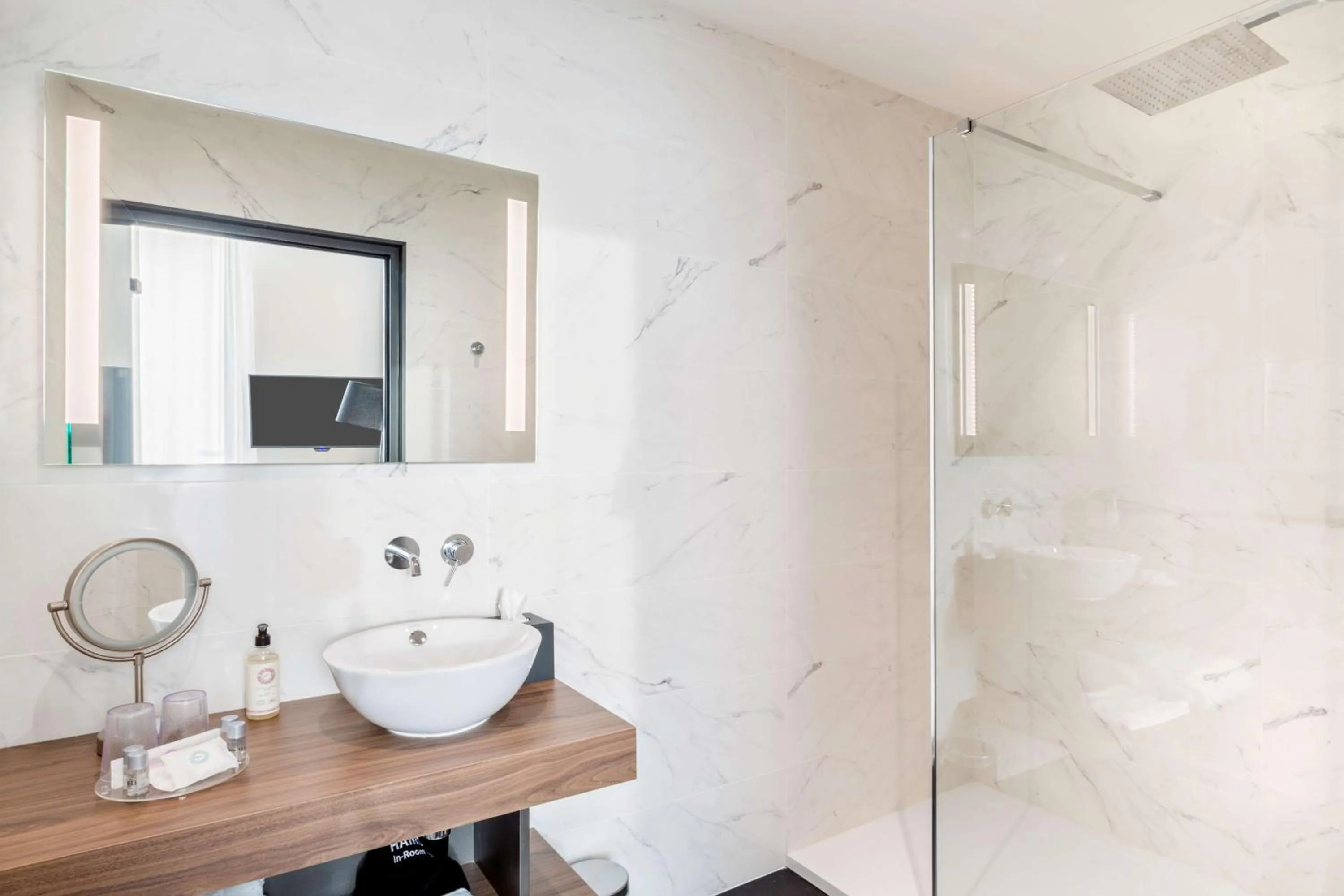 Bathroom in Best Western Plus Europe Hôtel Brest