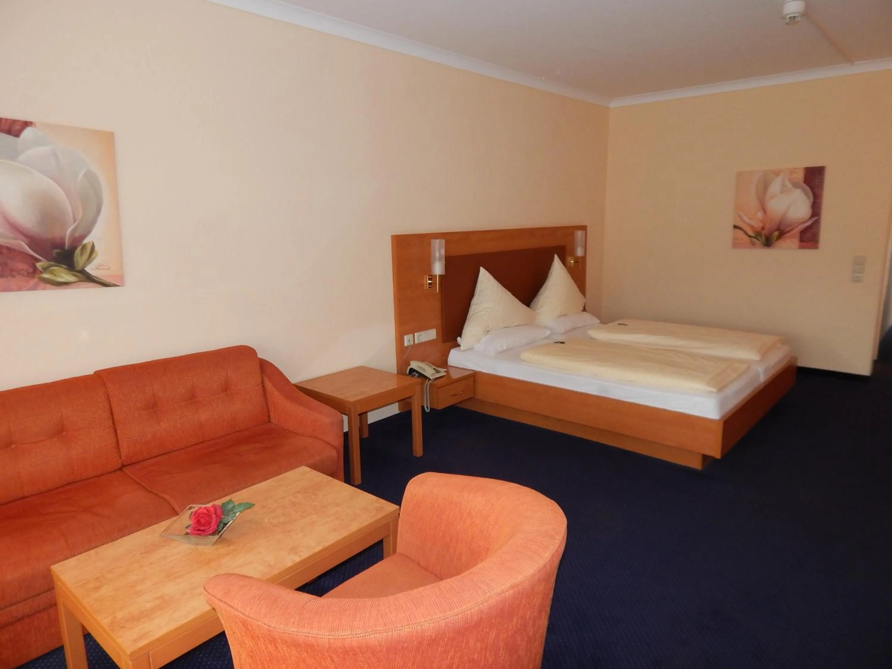 Photo of the whole room, Bed in BSW Schwarzwaldhotel Baiersbronn