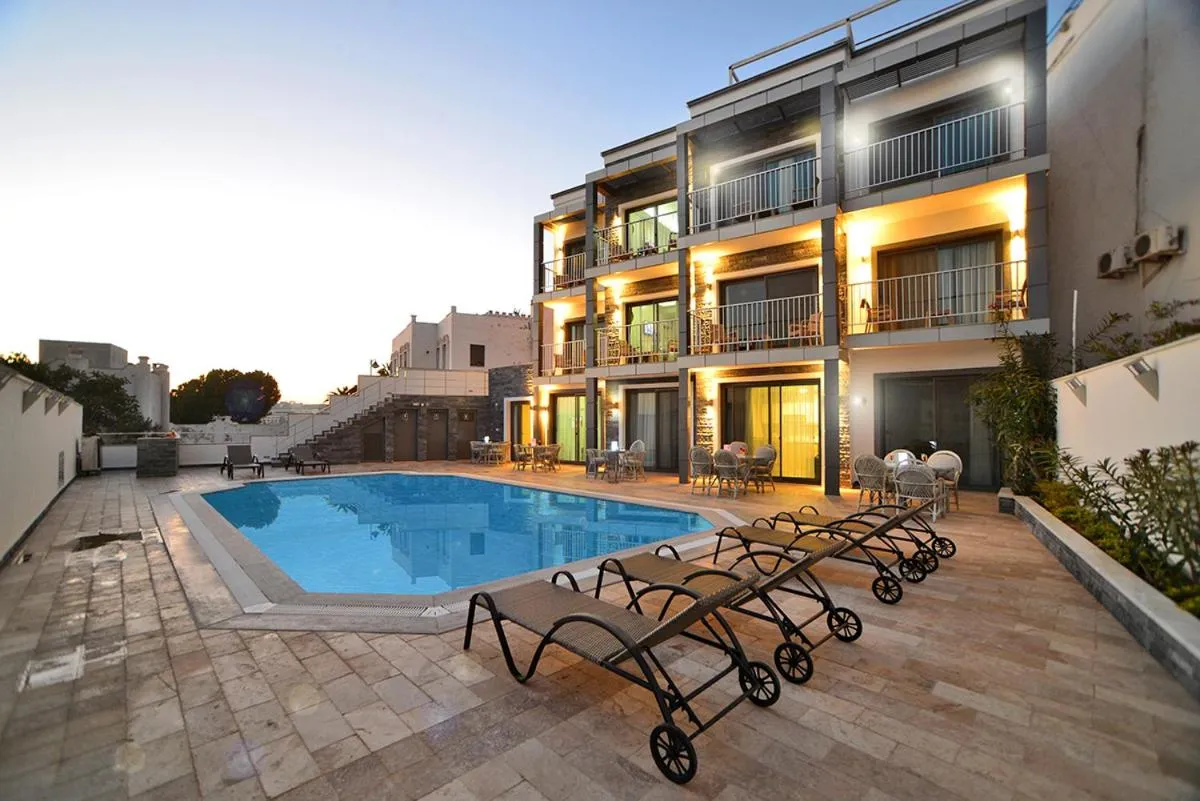 Pool view in M Suite