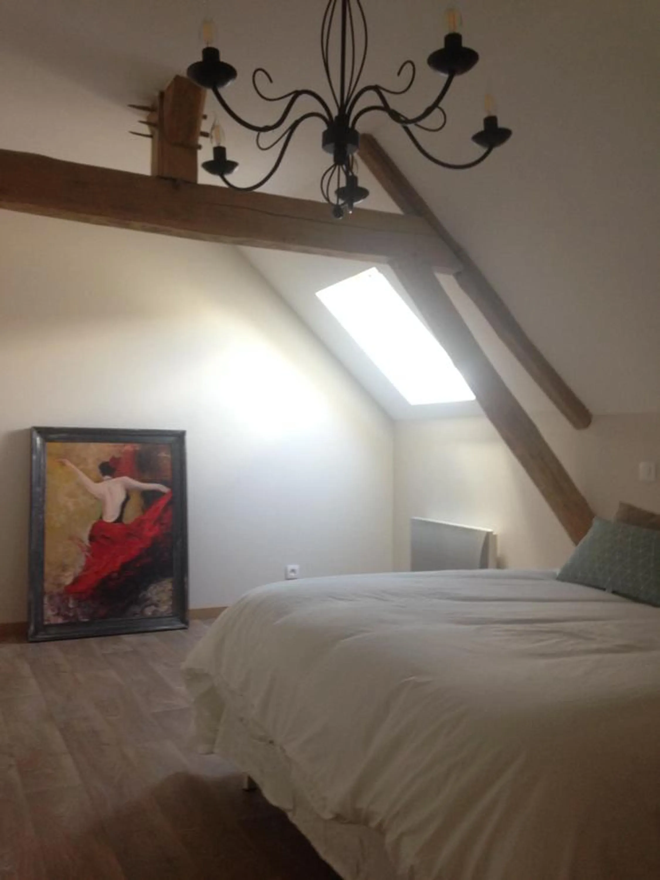 Property building, Bed in Kasaloc