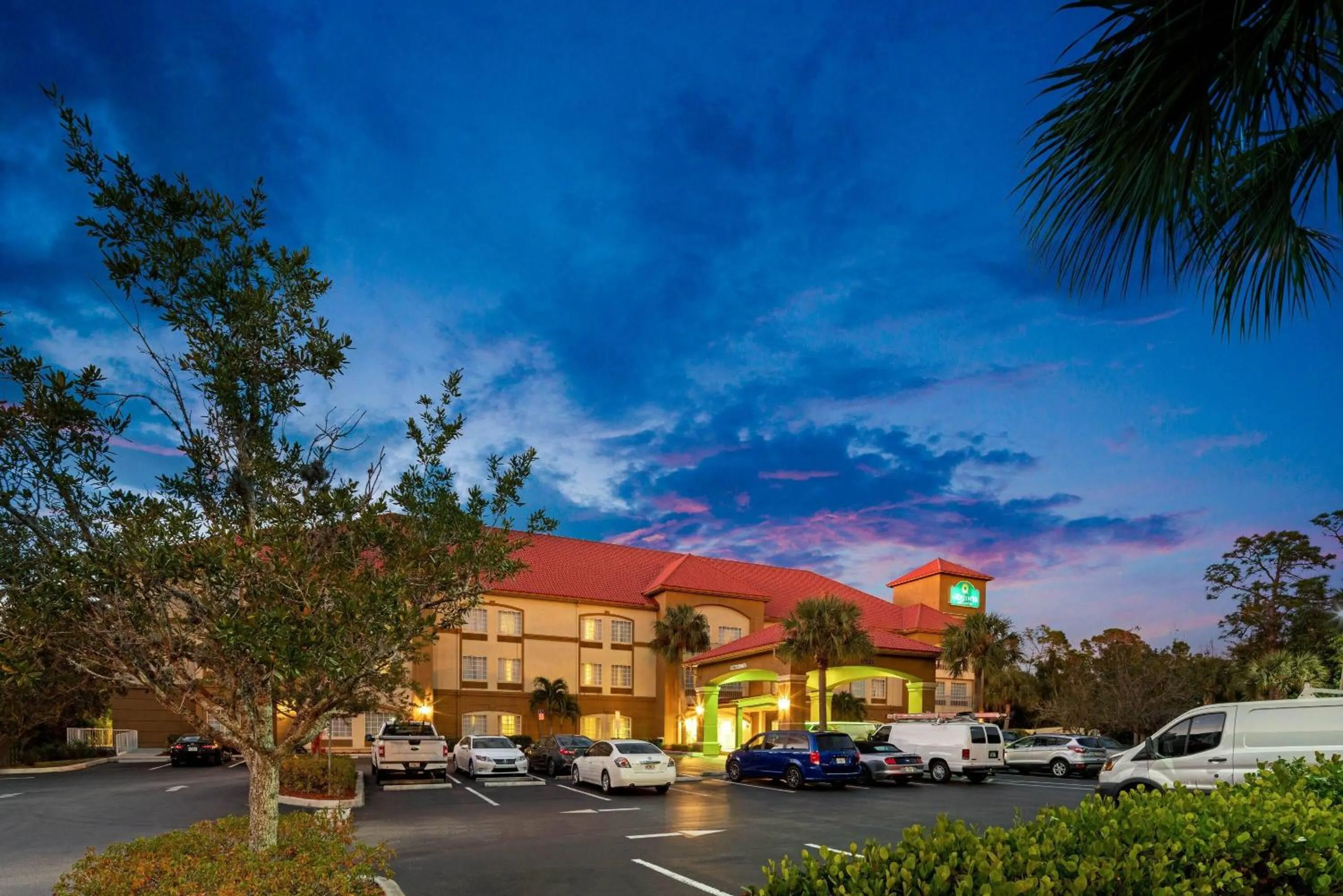 Property building in La Quinta Inn and Suites Fort Myers I-75
