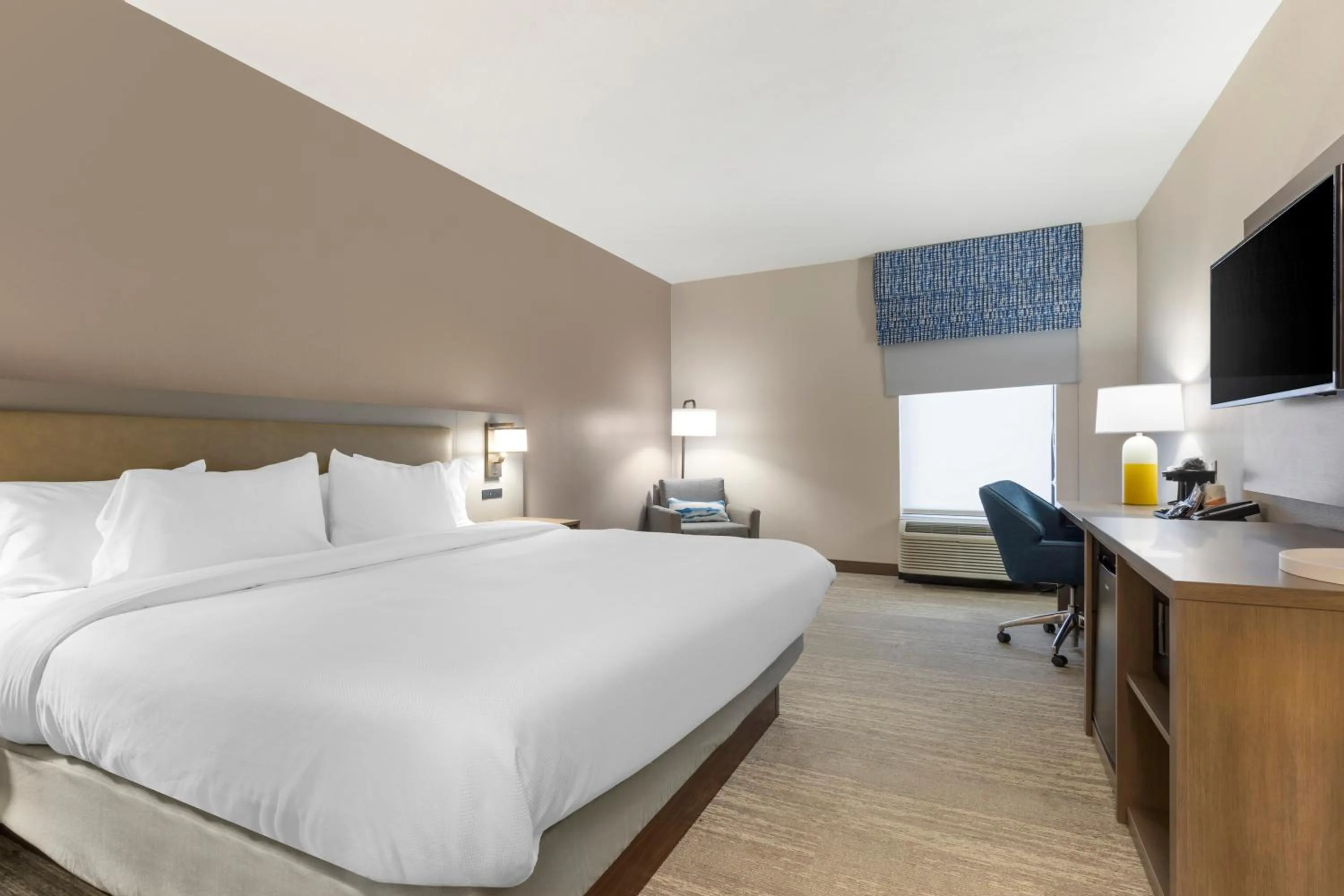 Photo of the whole room, Bed in Comfort Inn - Weatherford