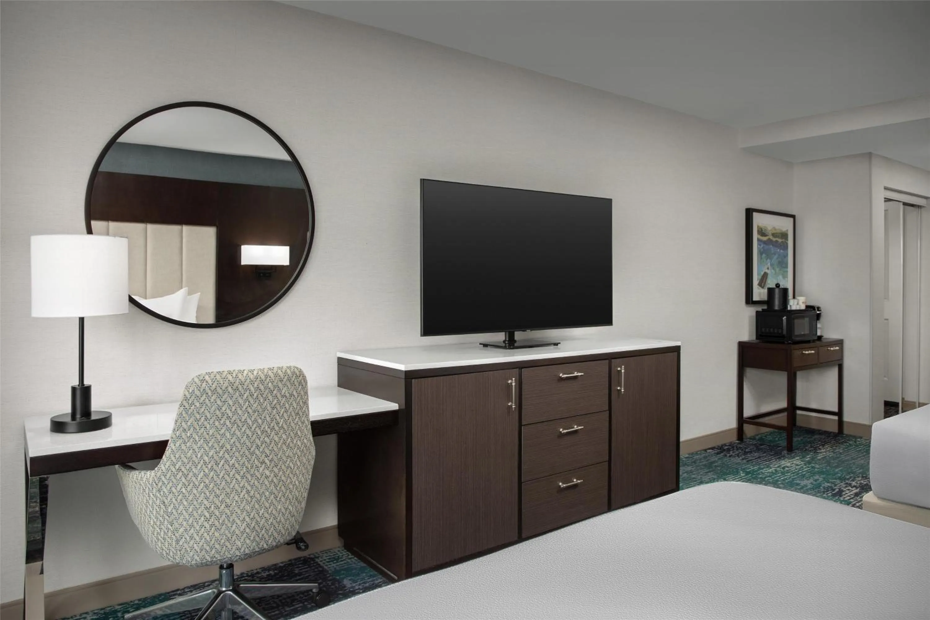 Bedroom, Bed in Hilton Garden Inn Portsmouth Downtown