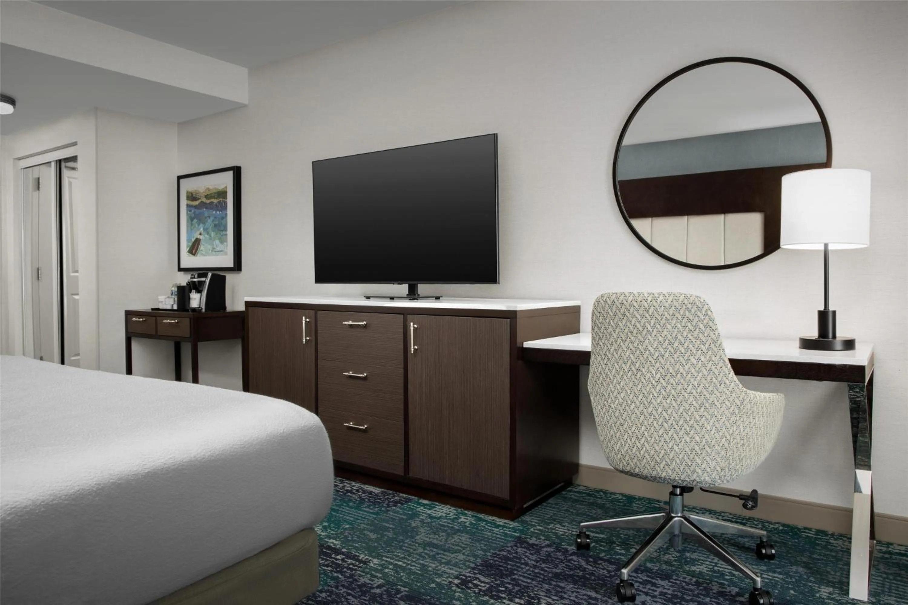 Bedroom, Bed in Hilton Garden Inn Portsmouth Downtown