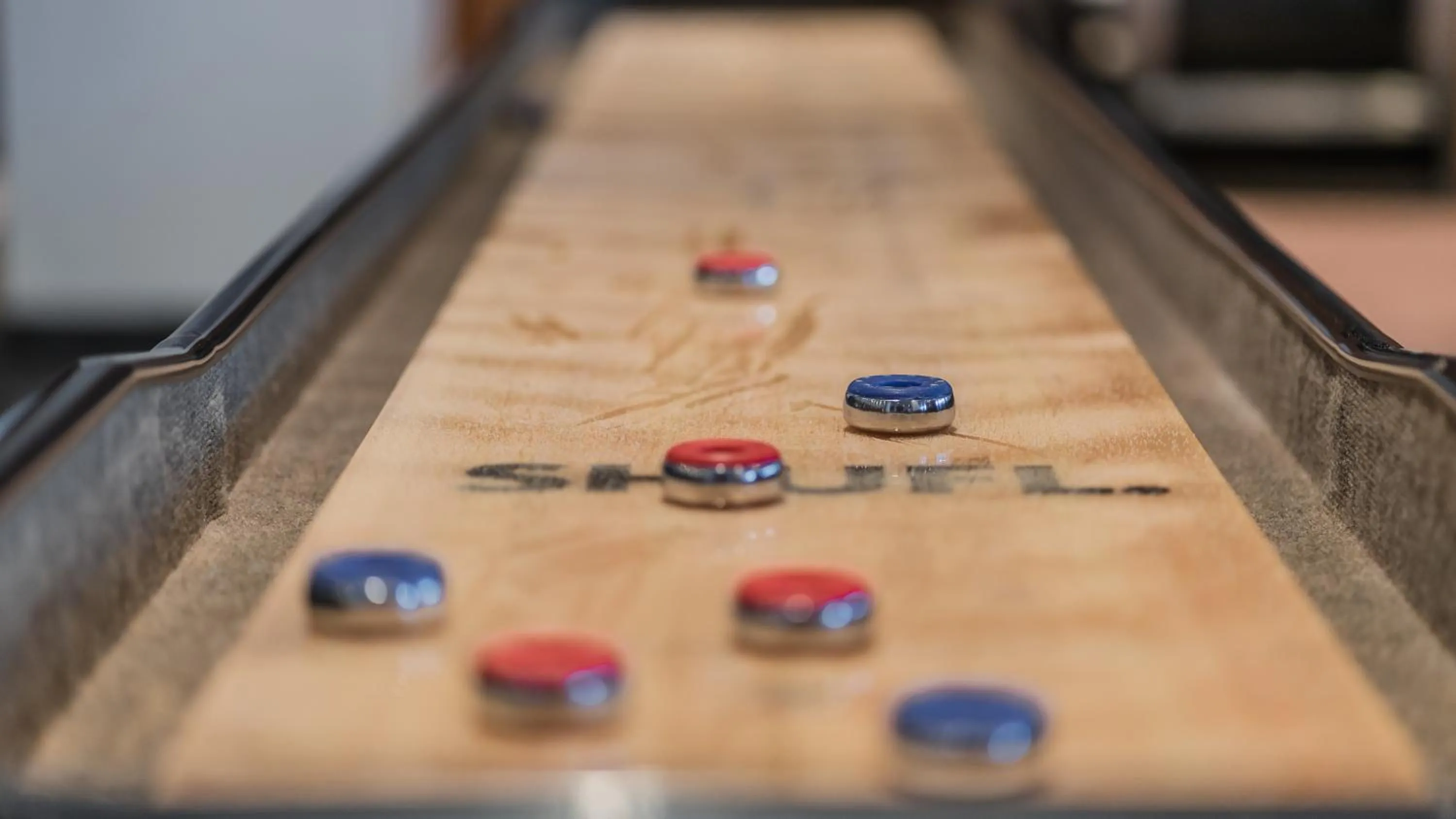 Game Room in Quality Hotel Waterfront