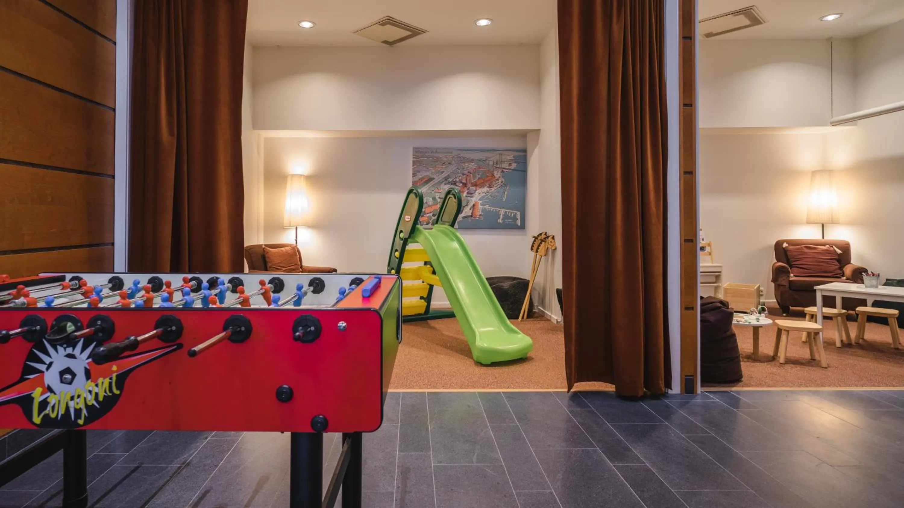 children in Quality Hotel Waterfront