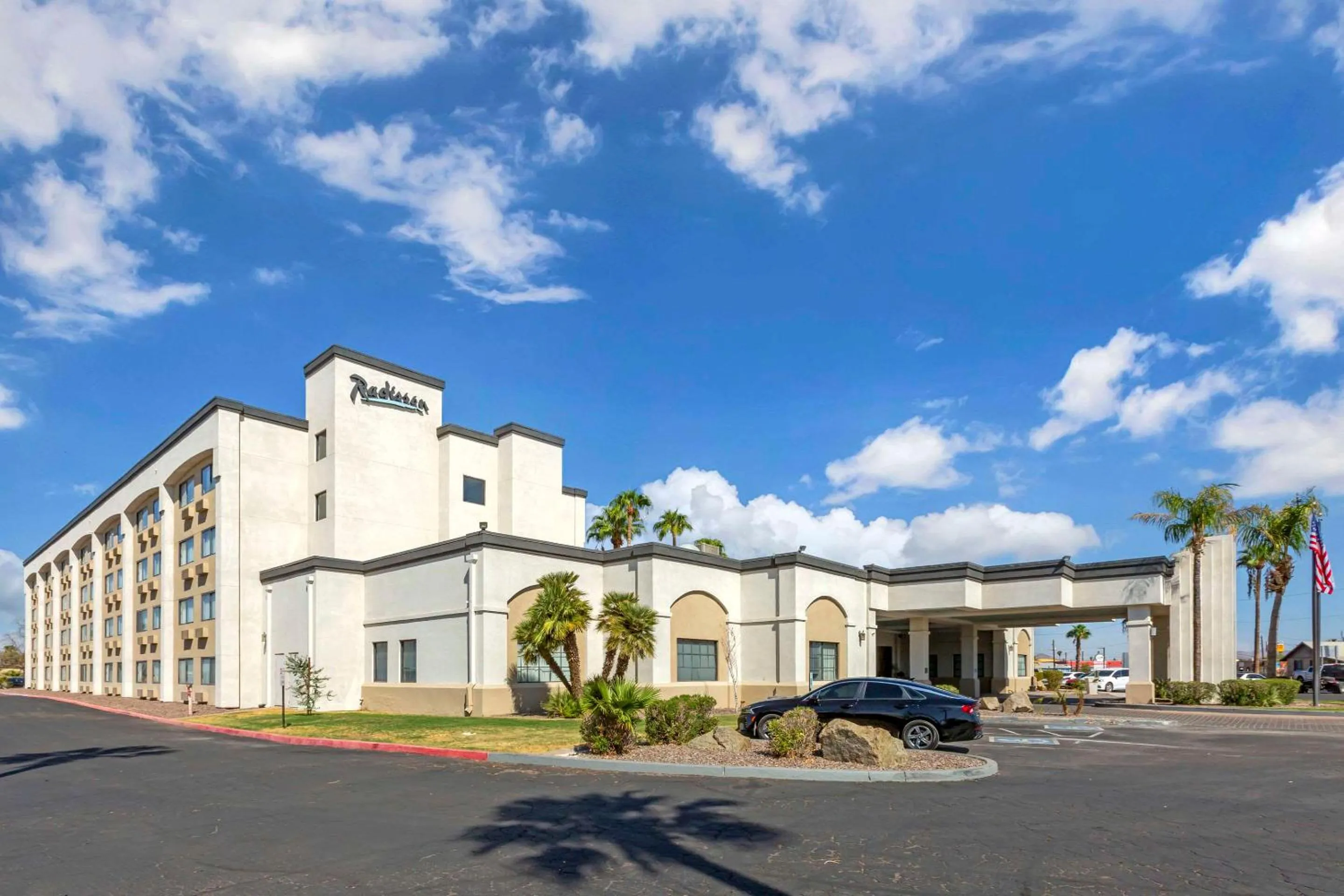 Property building in Radisson Hotel Casa Grande