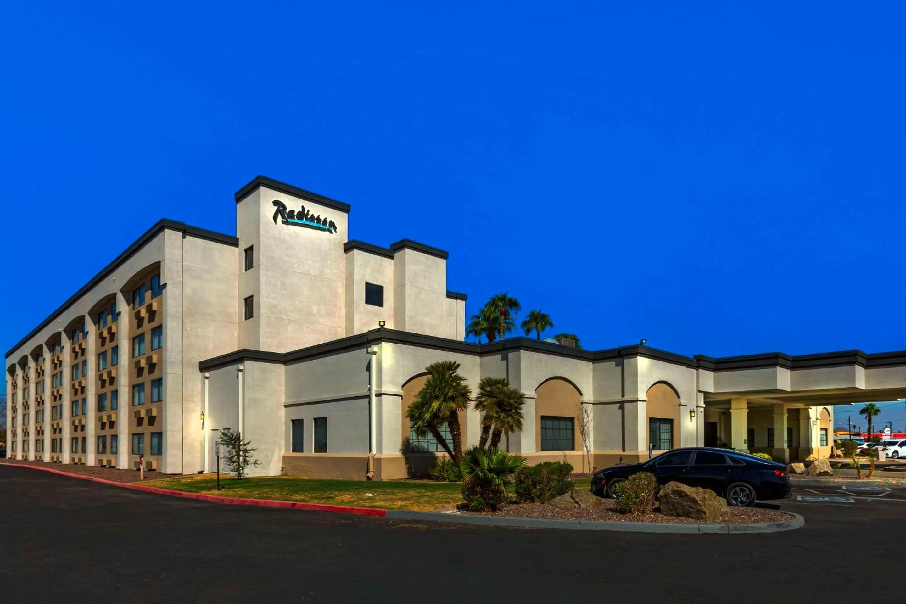 Property building in Radisson Hotel Casa Grande
