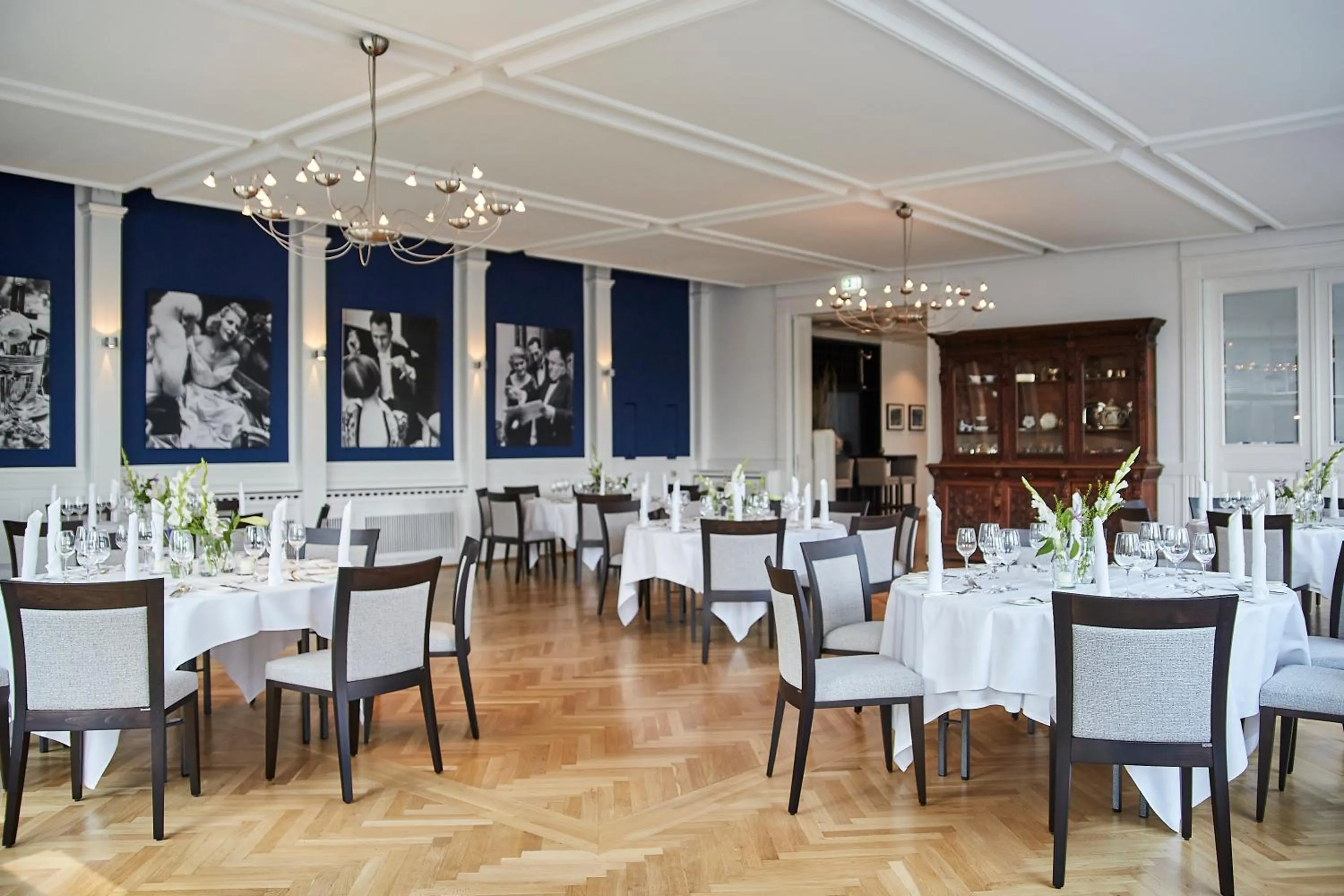 Restaurant/places to eat in Parkhaus Hügel