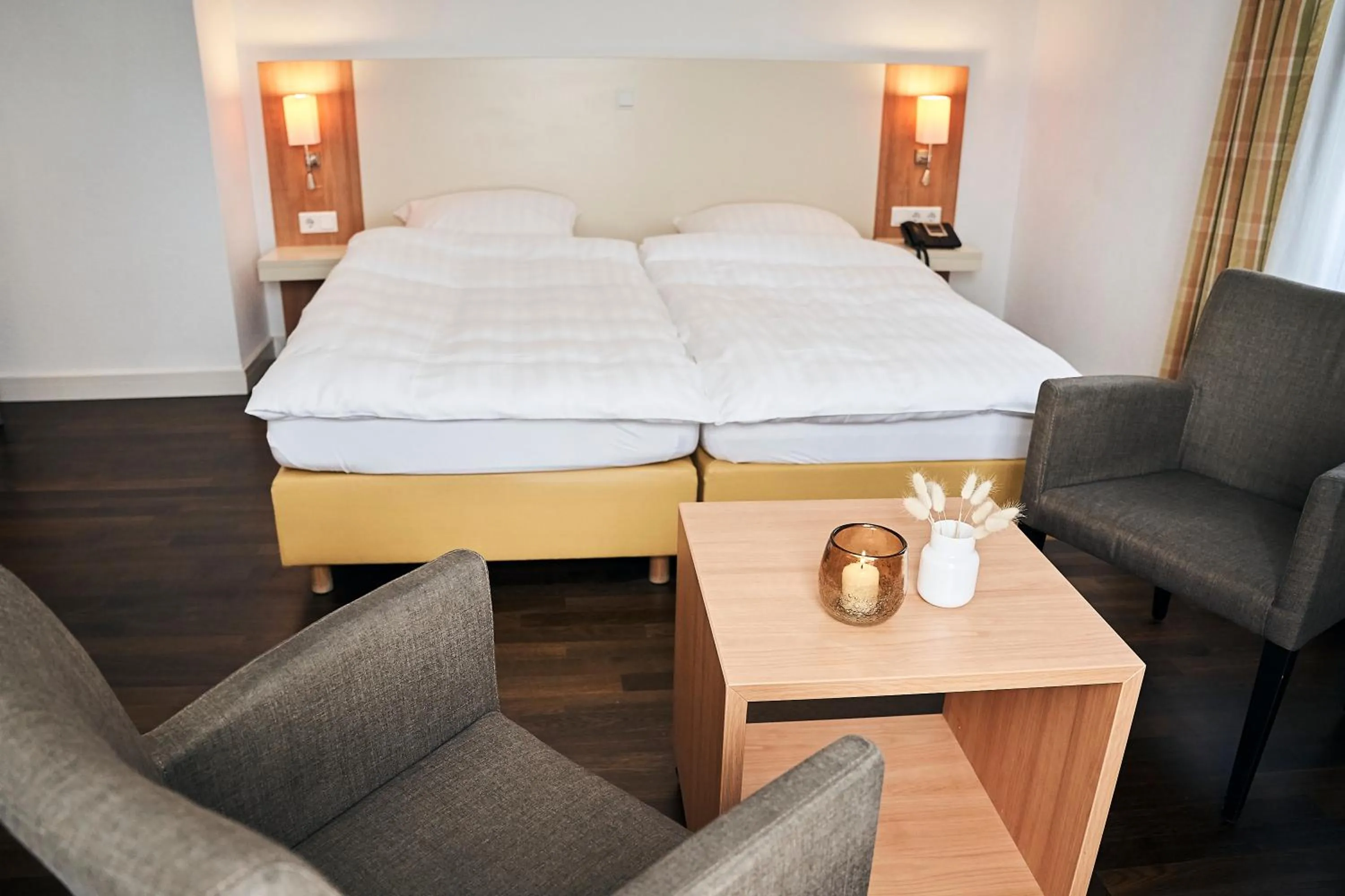 Photo of the whole room, Bed in Parkhaus Hügel