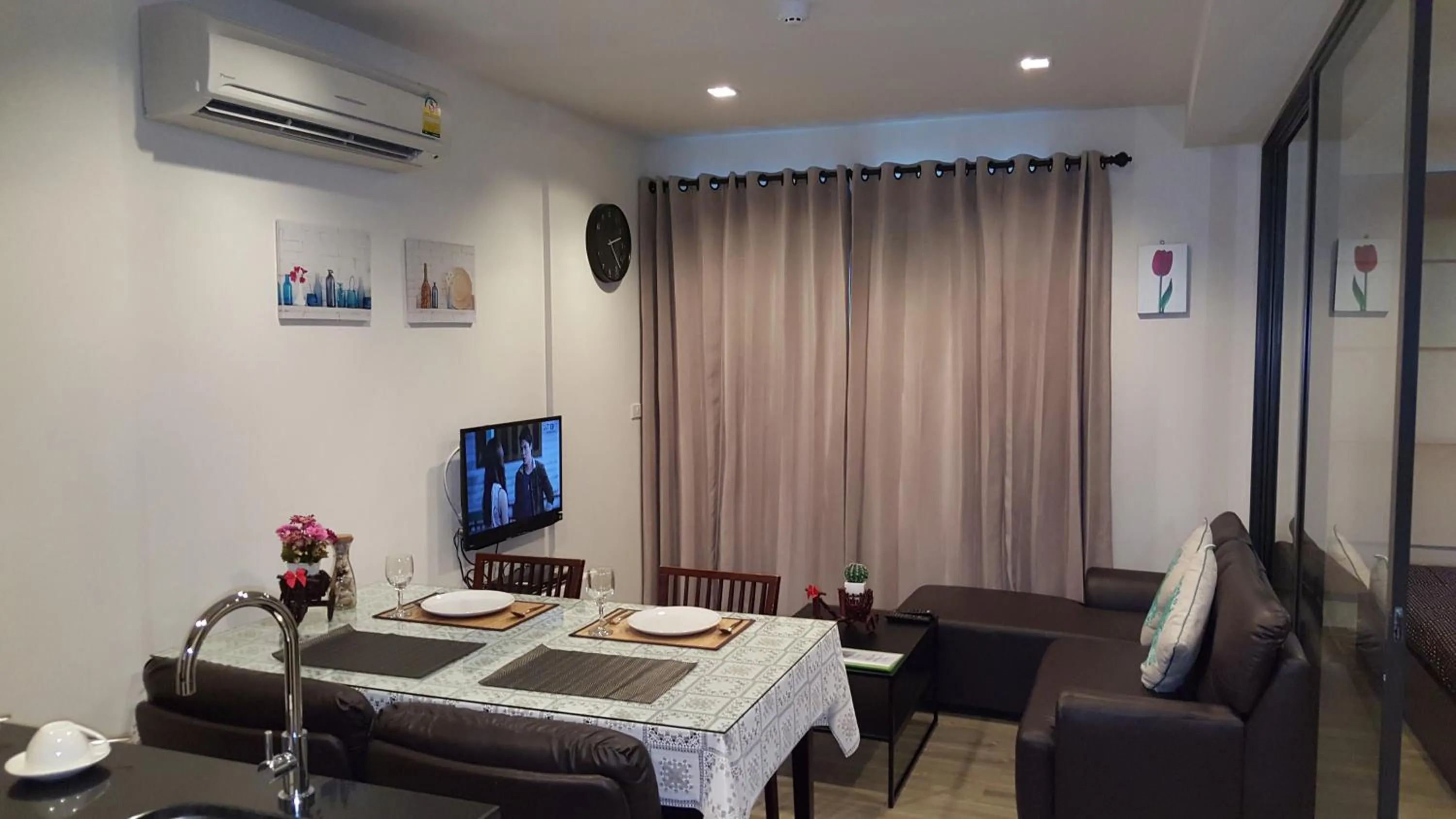 Living room in The Relaxing Room Pool Access at Rain Resort Condominium Cha Am- Hua Hin