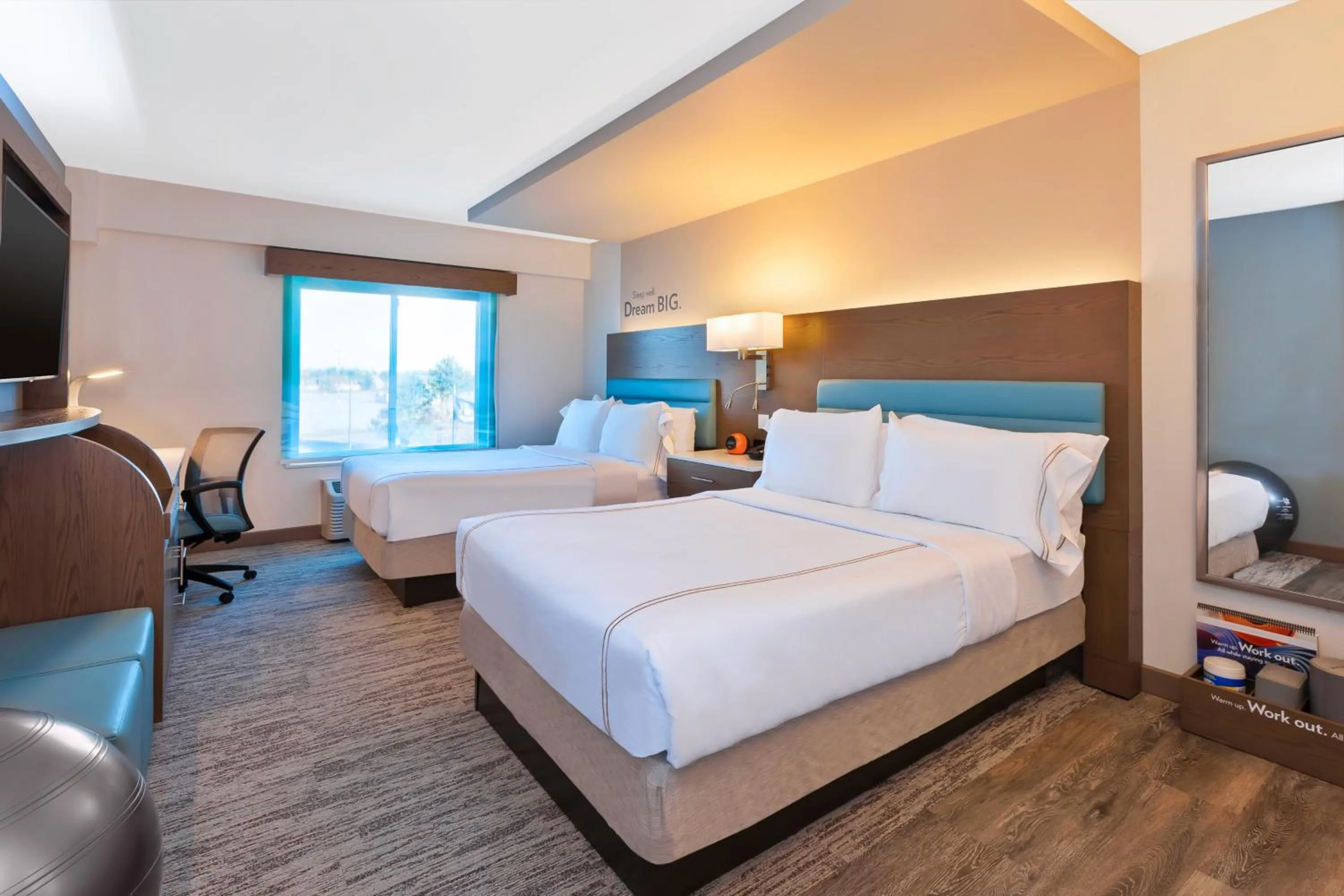 Photo of the whole room, Bed in EVEN Hotel Ann Arbor S - University Area by IHG