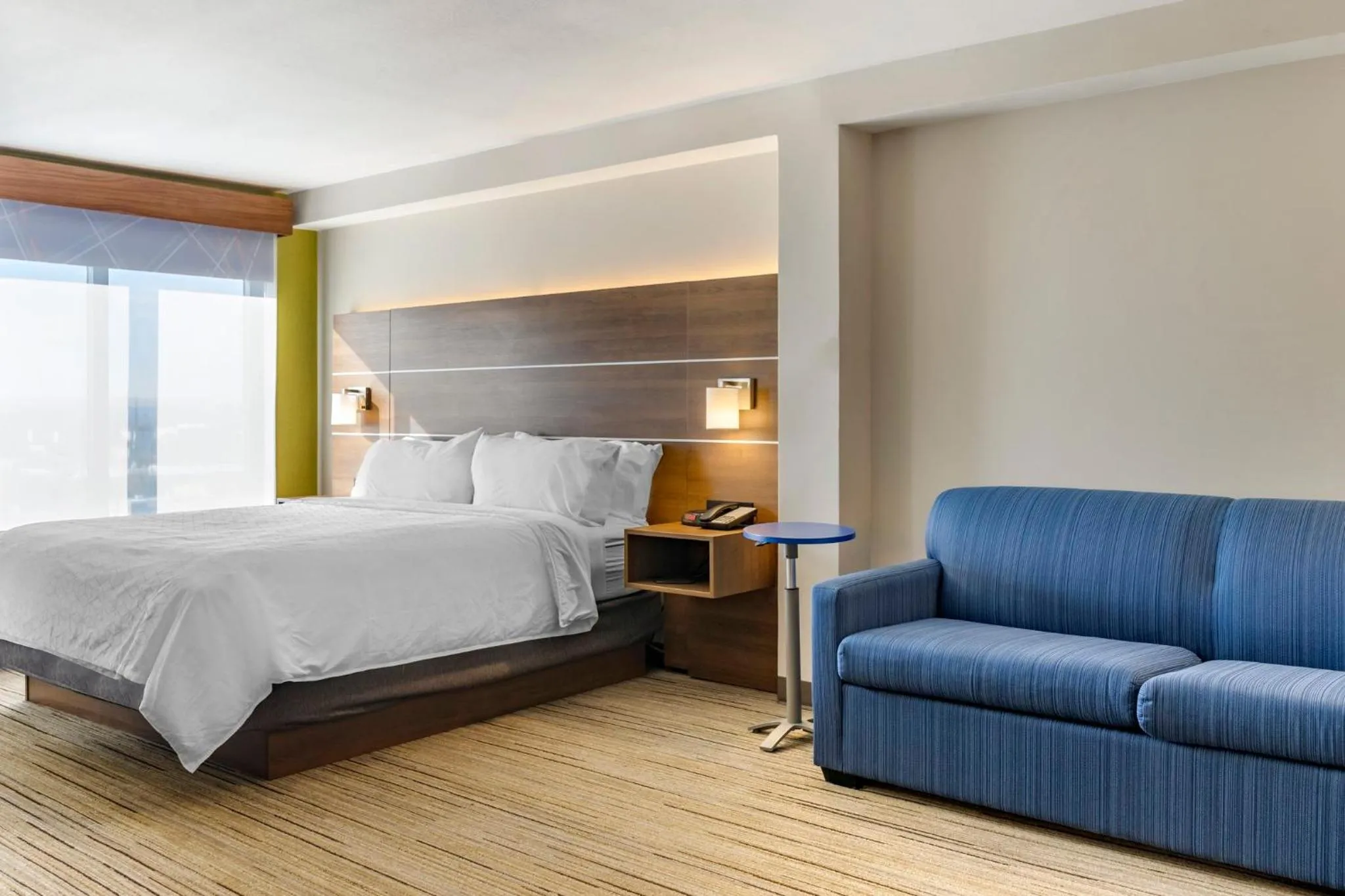 Photo of the whole room, Bed in Holiday Inn Express Hotel & Suites Albuquerque Midtown by IHG