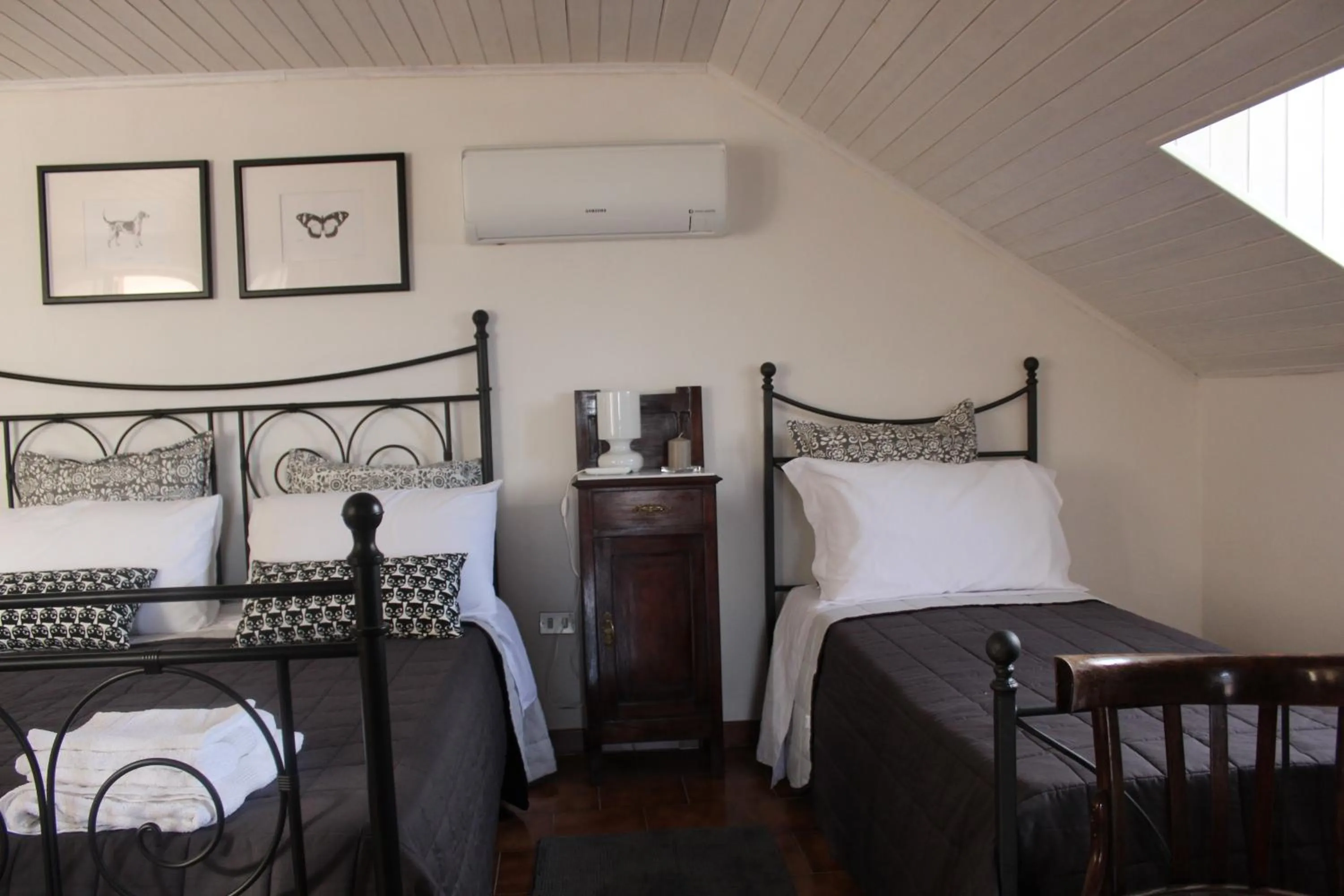 Photo of the whole room, Bed in Domus Tua