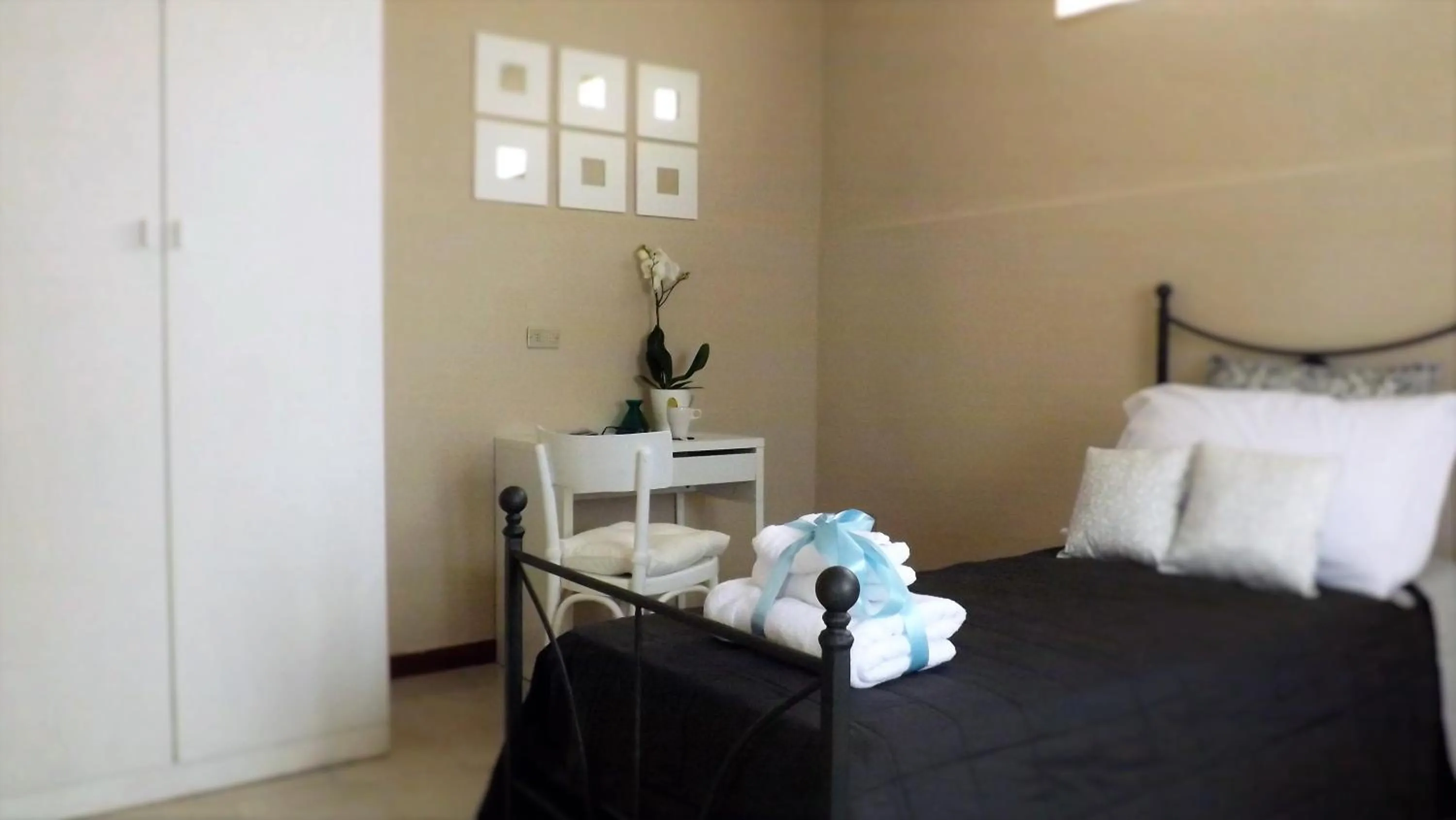 Bedroom, Bed in Domus Tua