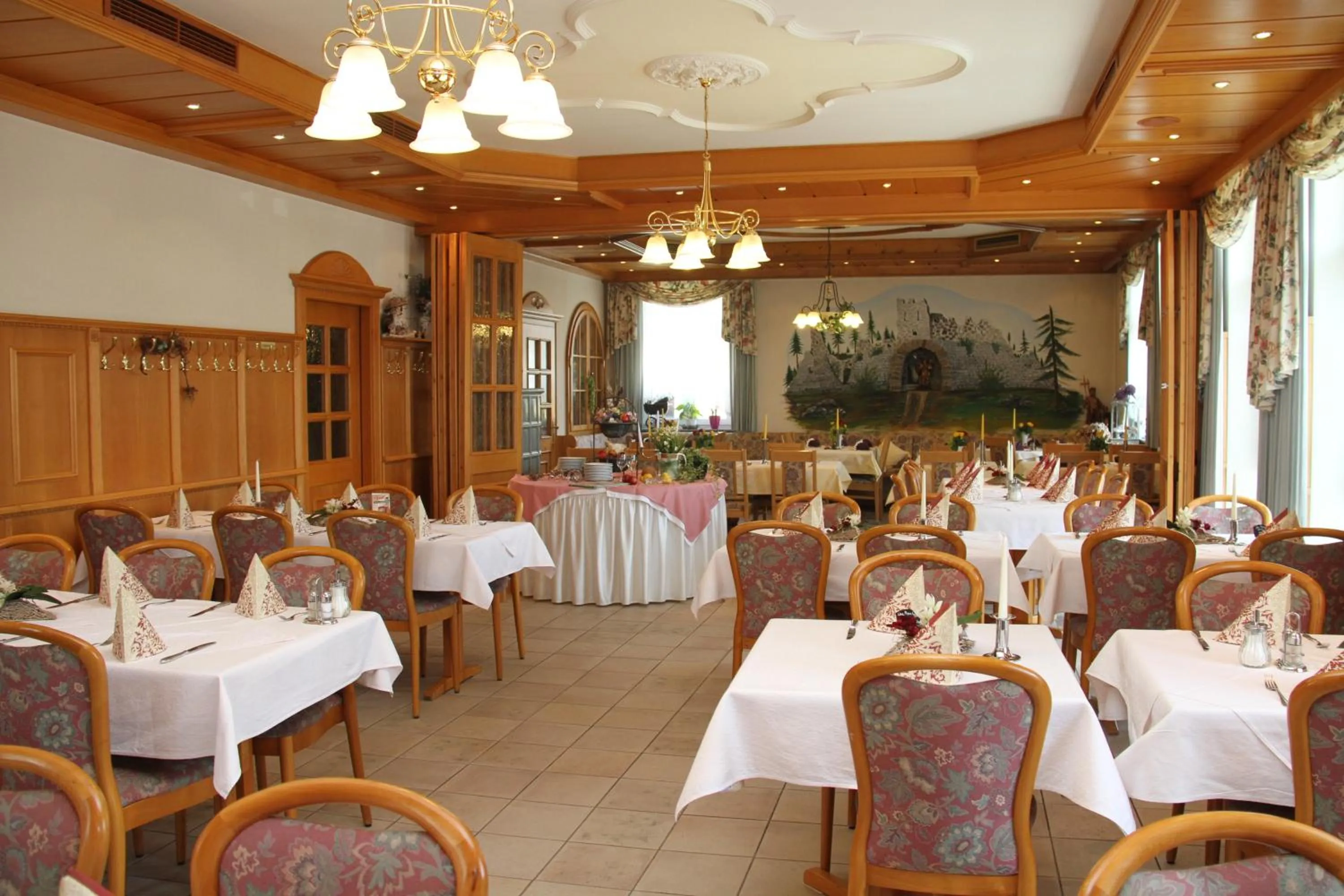 Restaurant/places to eat in Zilks Landgasthof Zum Frauenstein